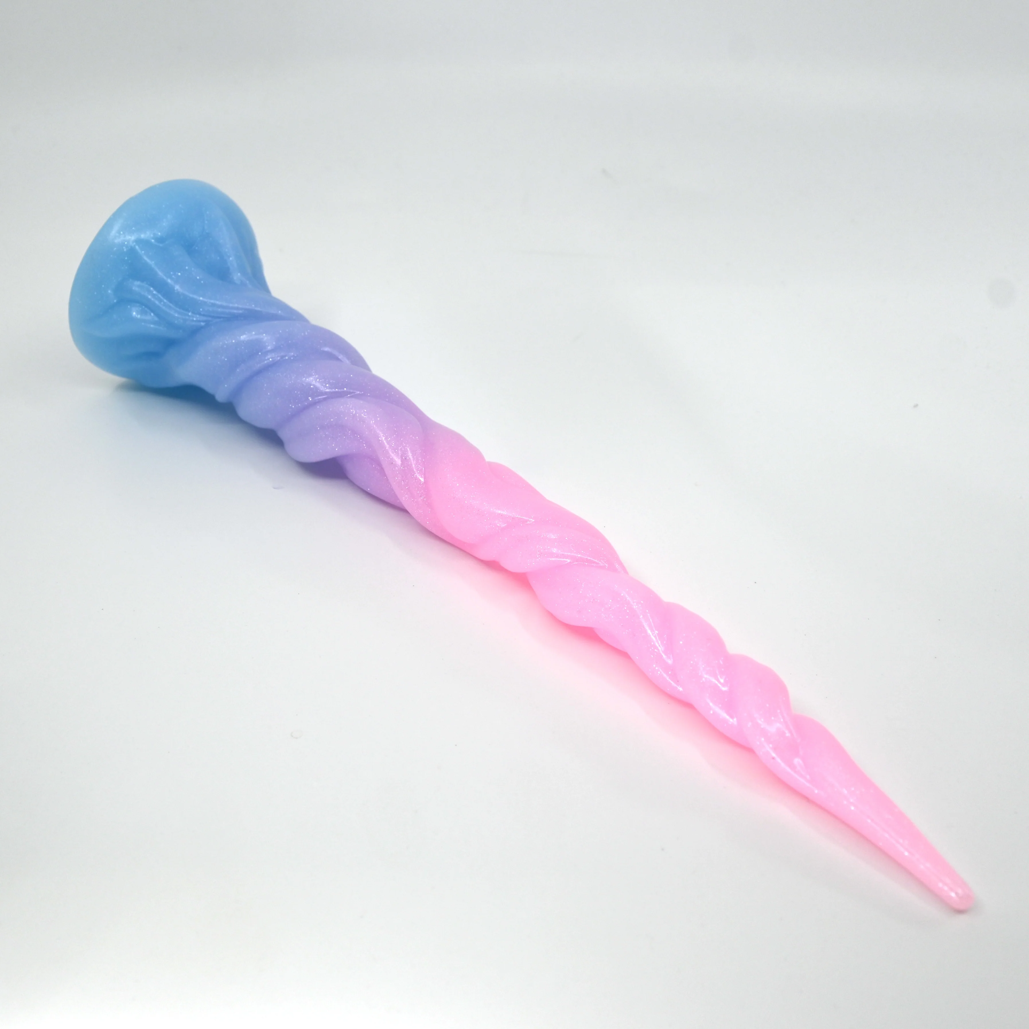 S2MGJ25 Sera's Horn Small 0050 UV GITD - Image 2
