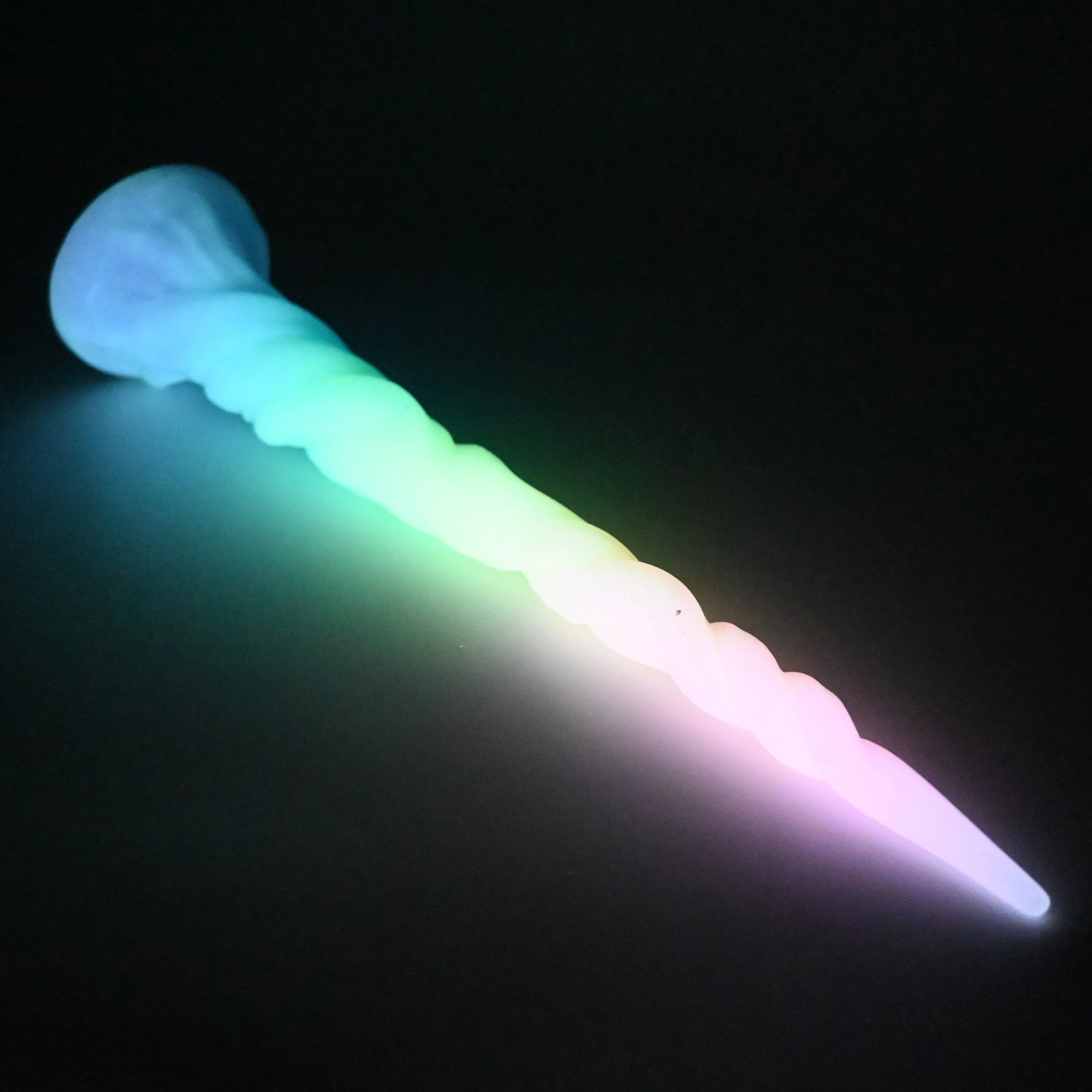 S2MGL64 Sera's Horn Small 0050 UV GITD - Image 3