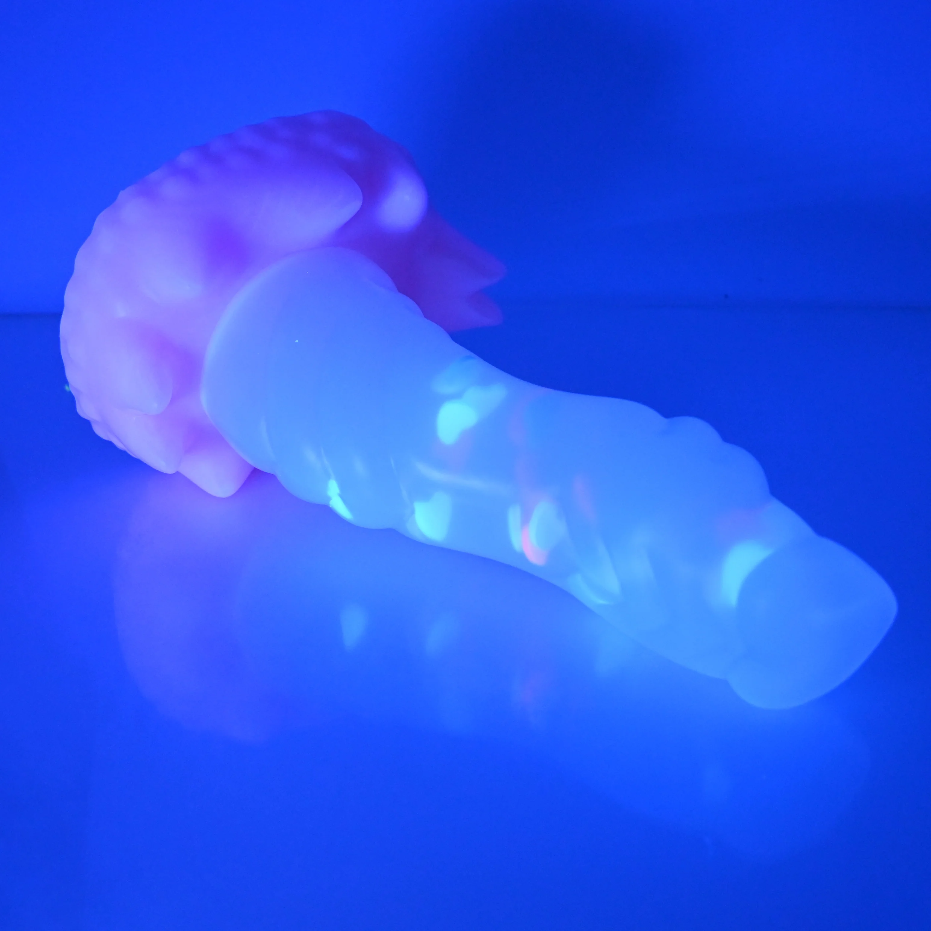 S4TCD22 Snark Large NC 0031 UV GITD - Image 3