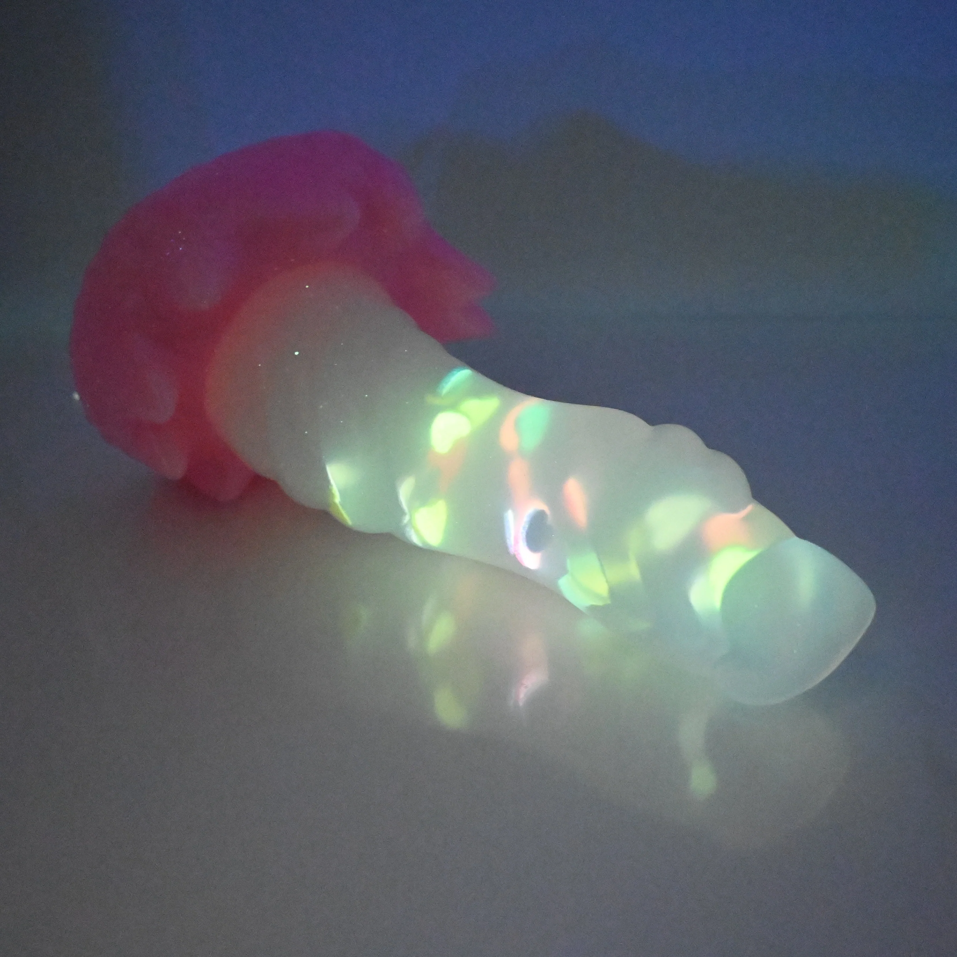 S4TCD22 Snark Large NC 0031 UV GITD - Image 4