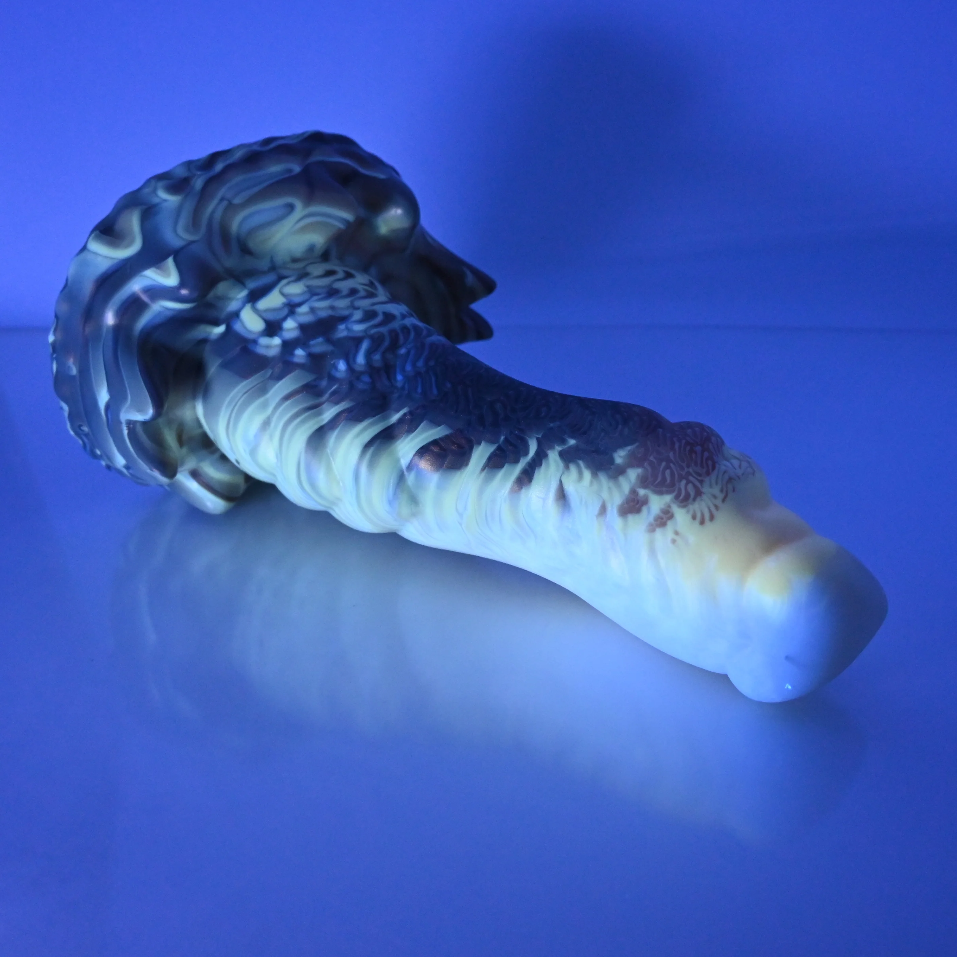 S4MCM75 Snark Large 0050 UV GITD - Image 3