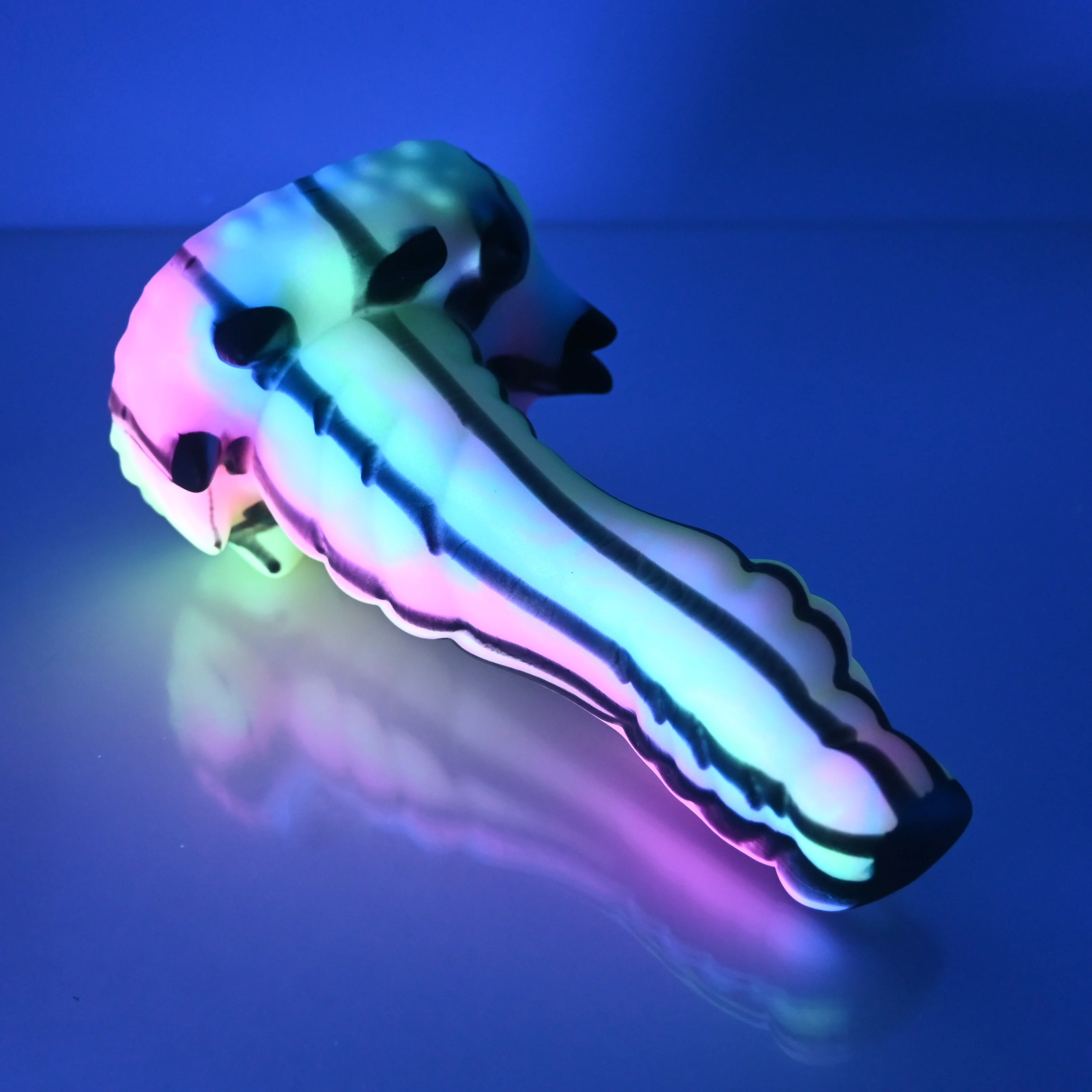 S3MBR30 Snark Medium 0050 UV GITD - Image 3