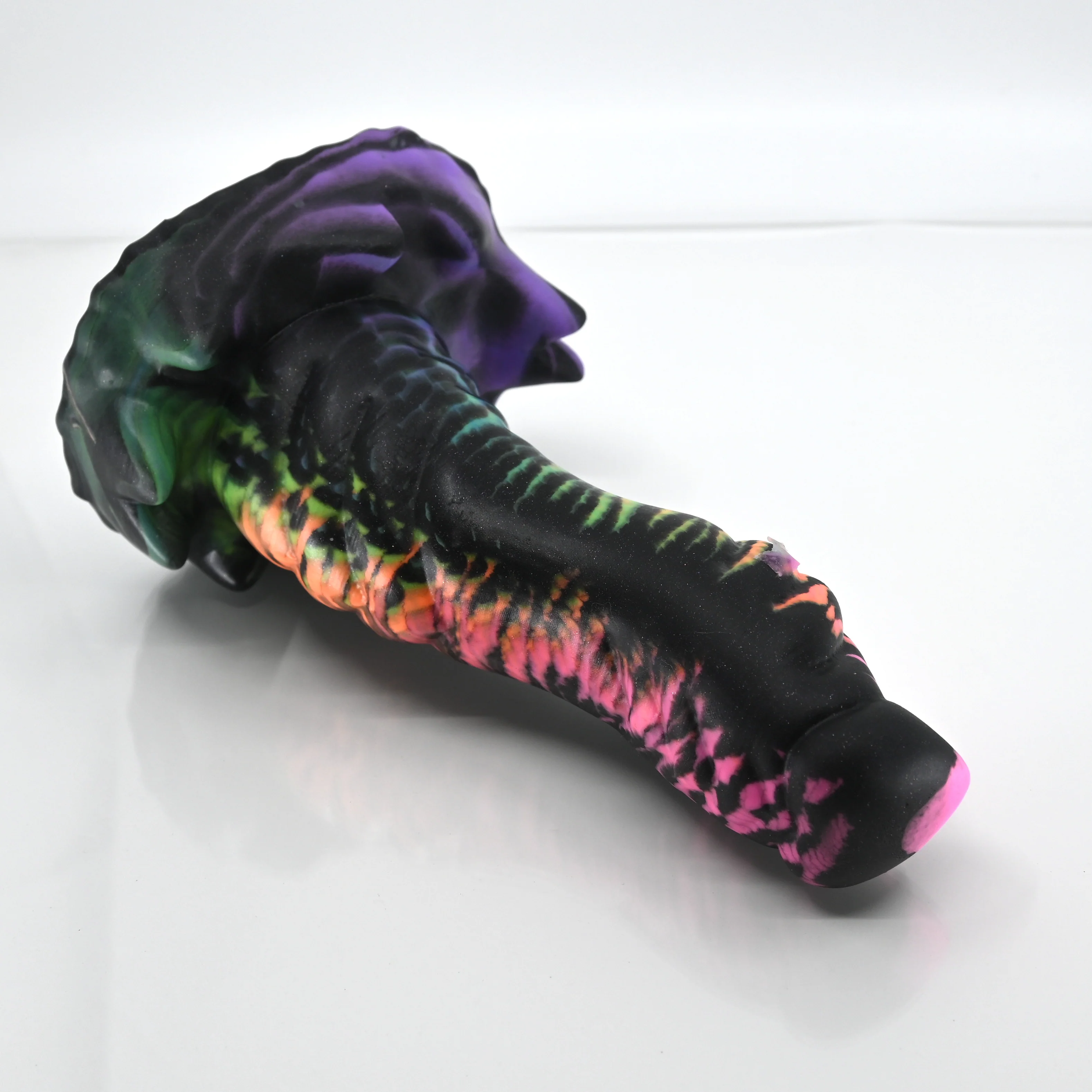S3MBT65 Snark Medium 0050 UV GITD - Image 2