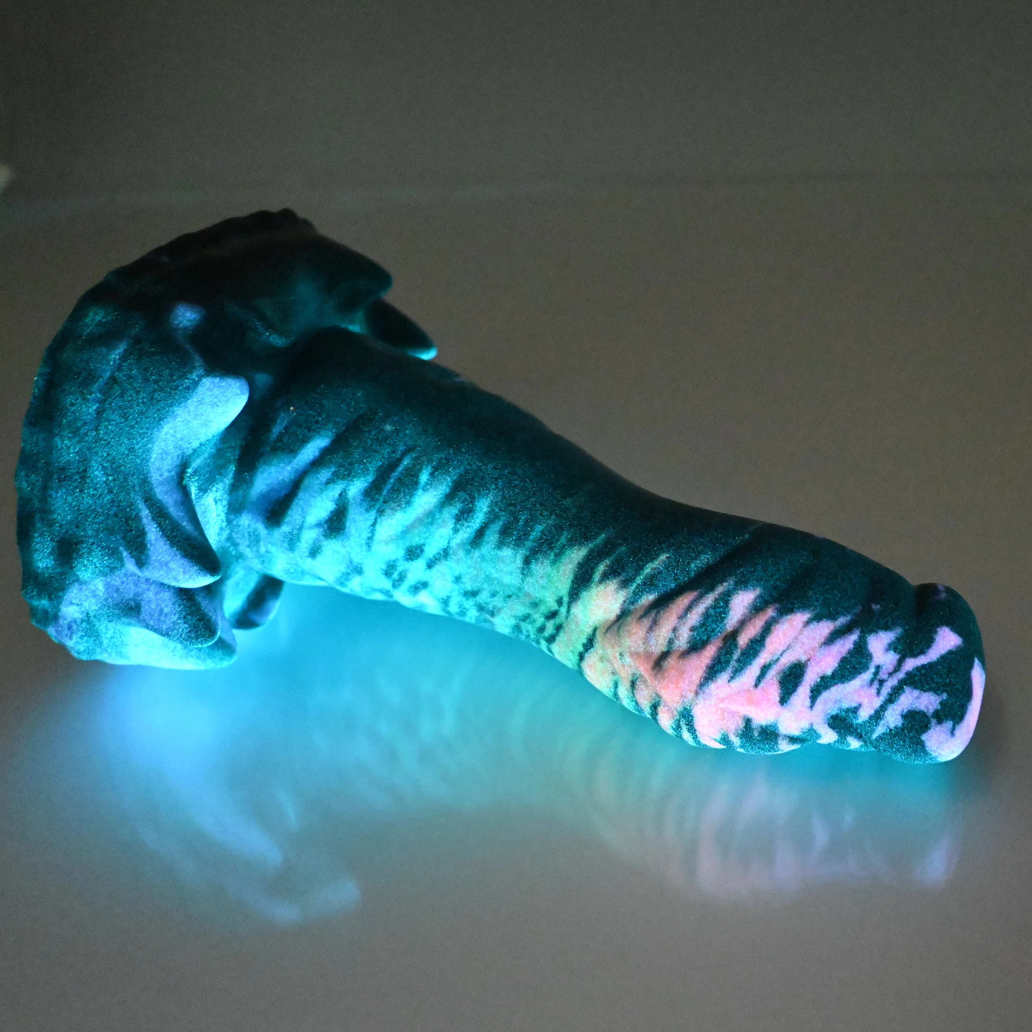 S3MBT65 Snark Medium 0050 UV GITD - Image 4