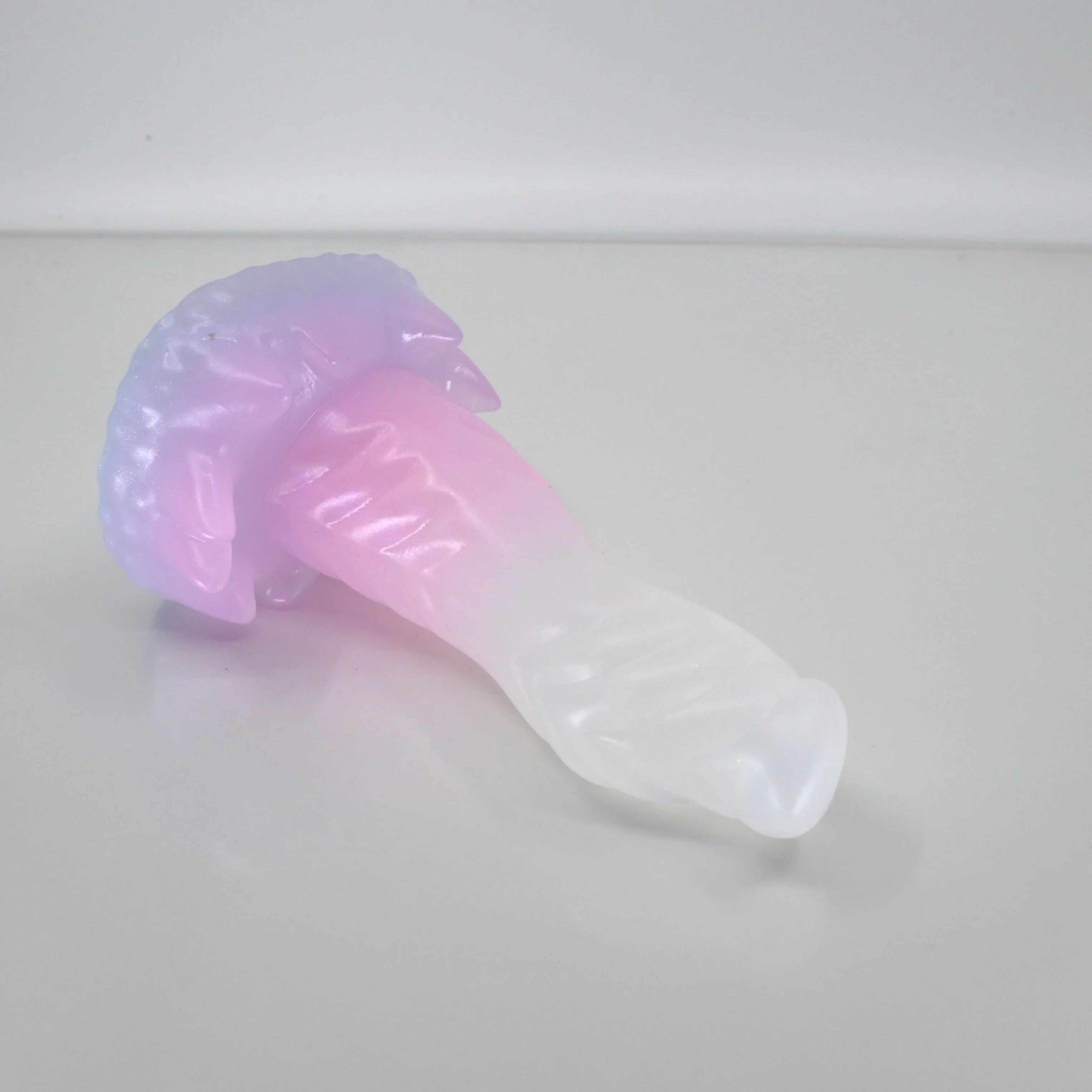S2TBY27 Snark Small NC 0031 UV GITD