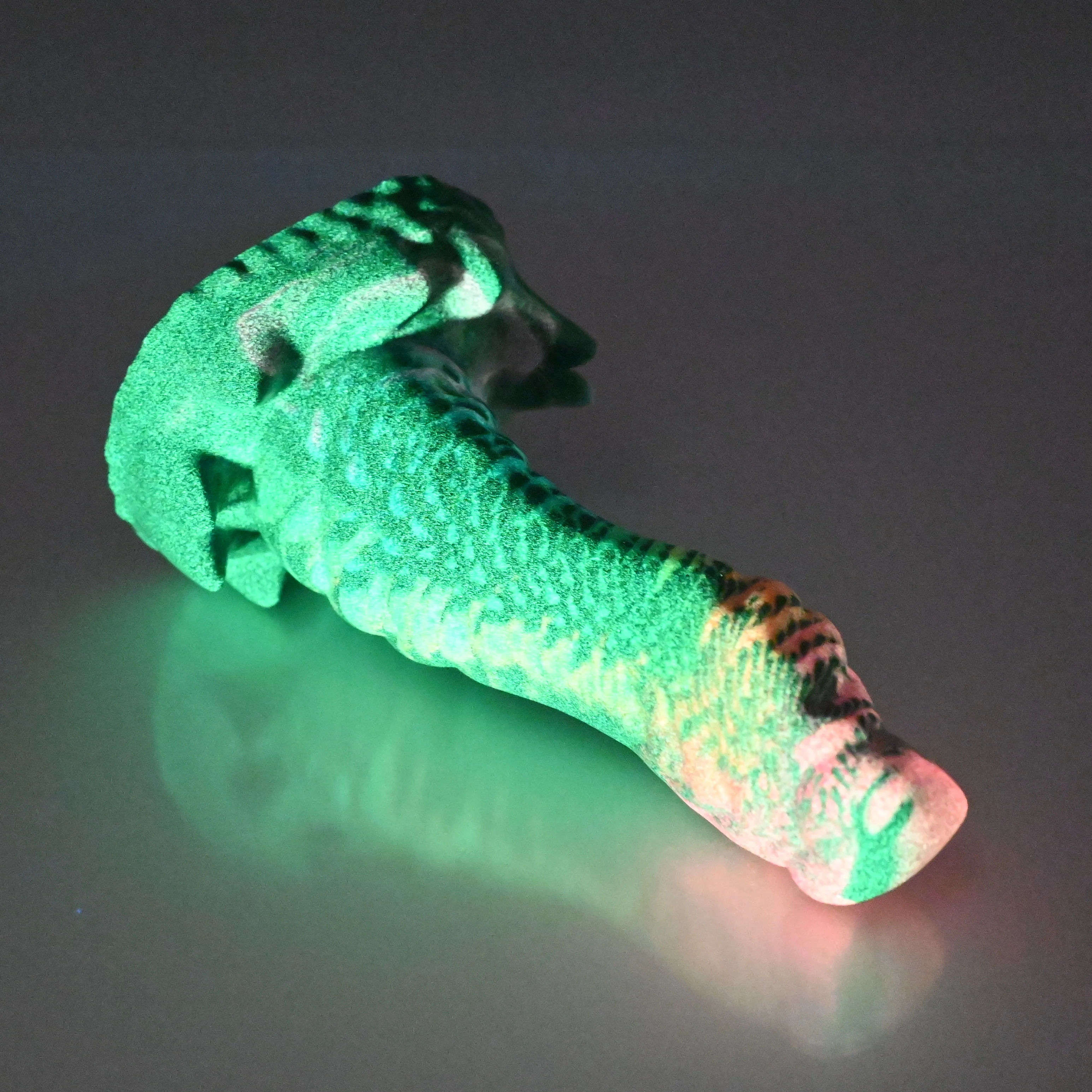 S2SBR33 Snark Small 0030 UV GITD - Image 4