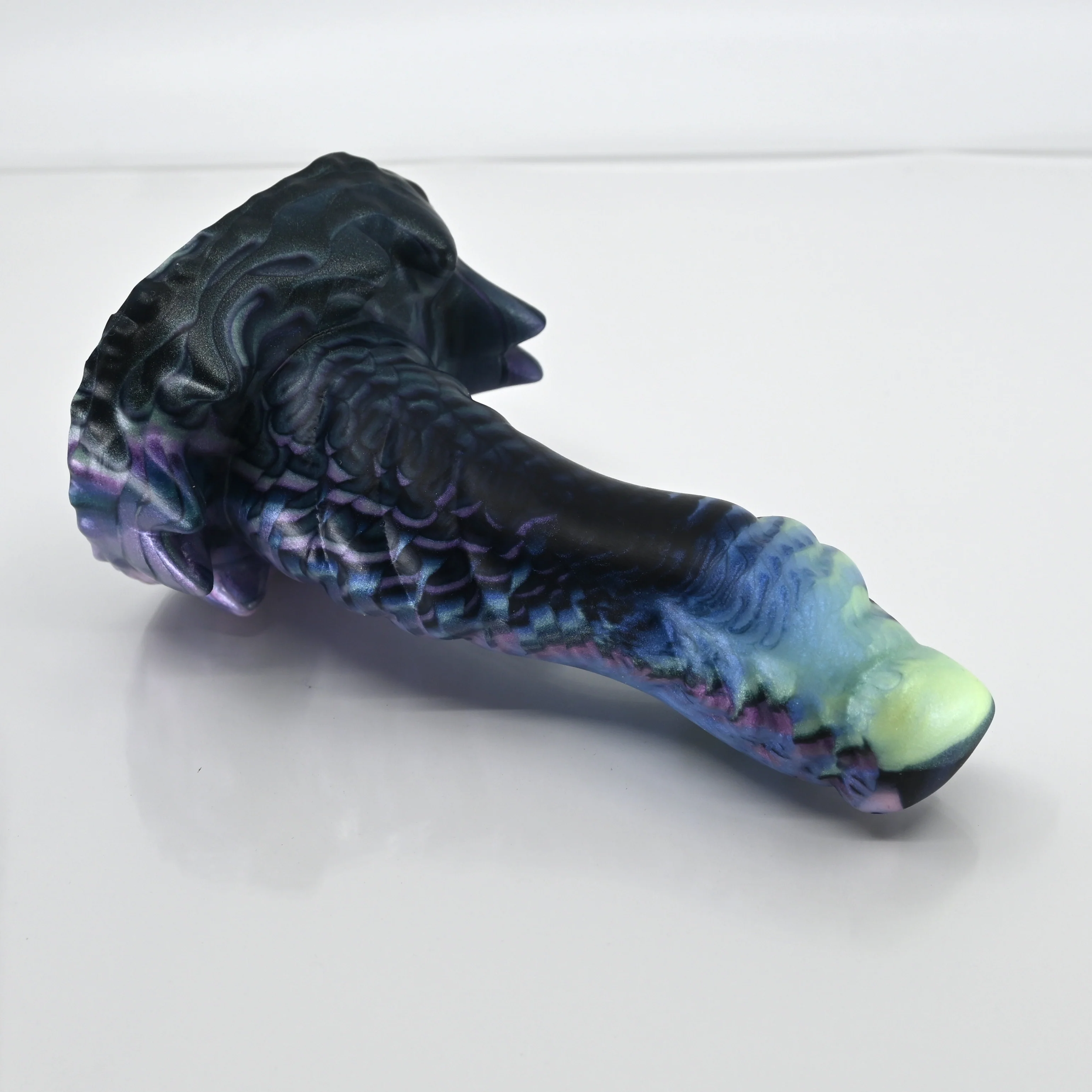 S2MBT68 Snark Small 0050 UV GITD - Image 2