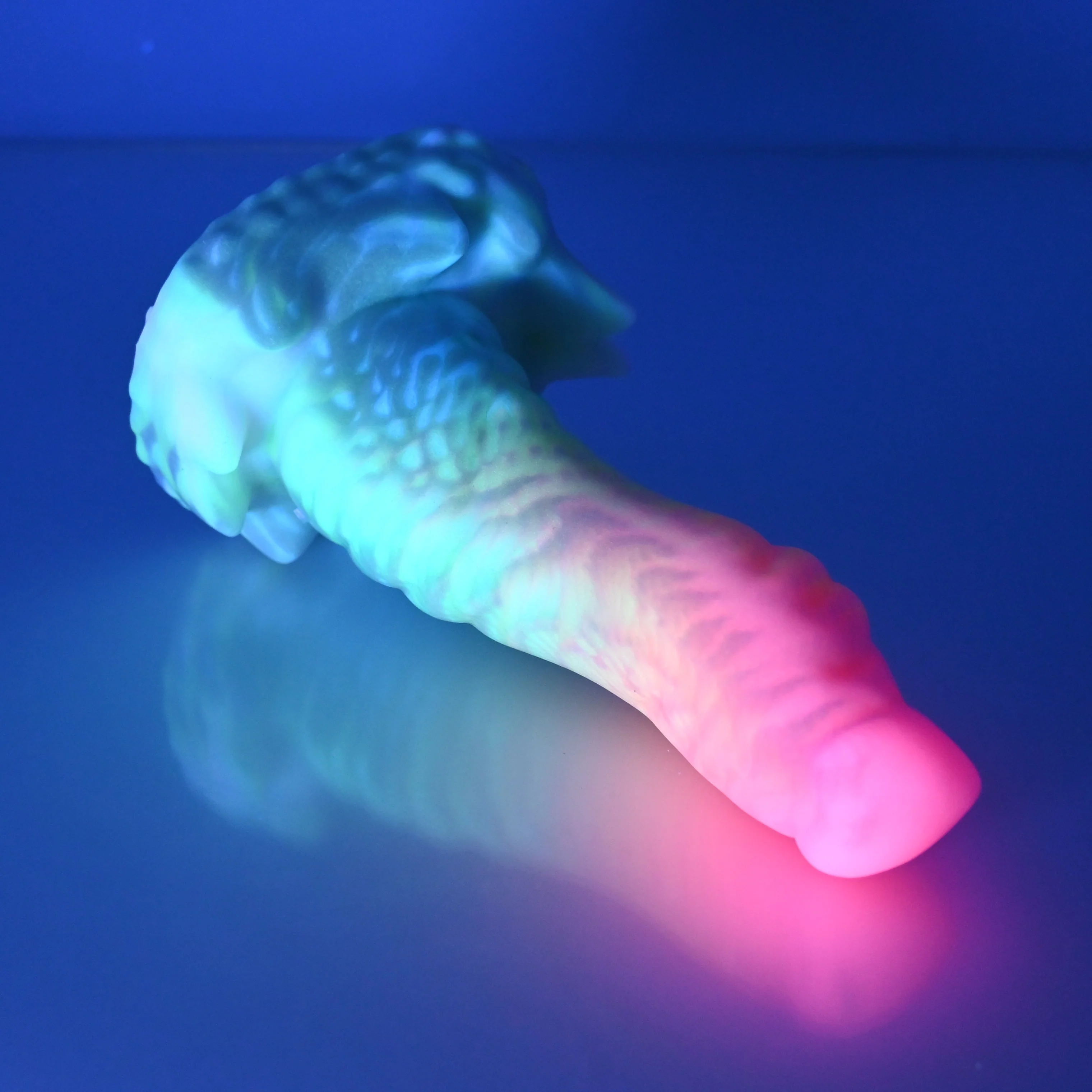 S2SBU96 Snark Small 0030 UV GITD - Image 3