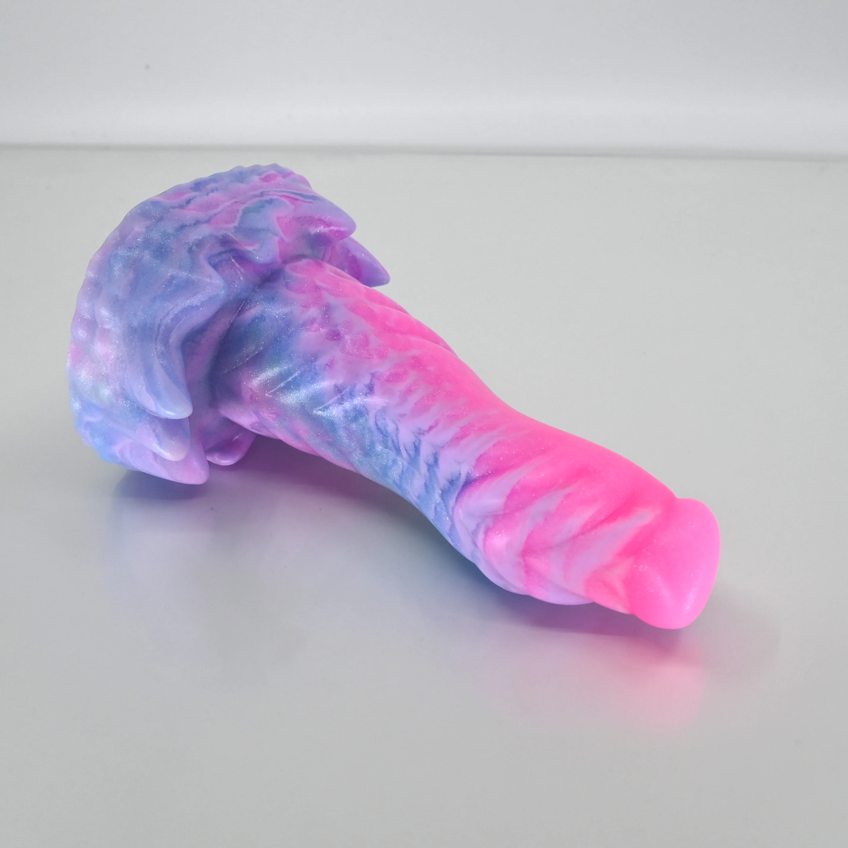 S2MBY36 Snark Small 0050 UV GITD
