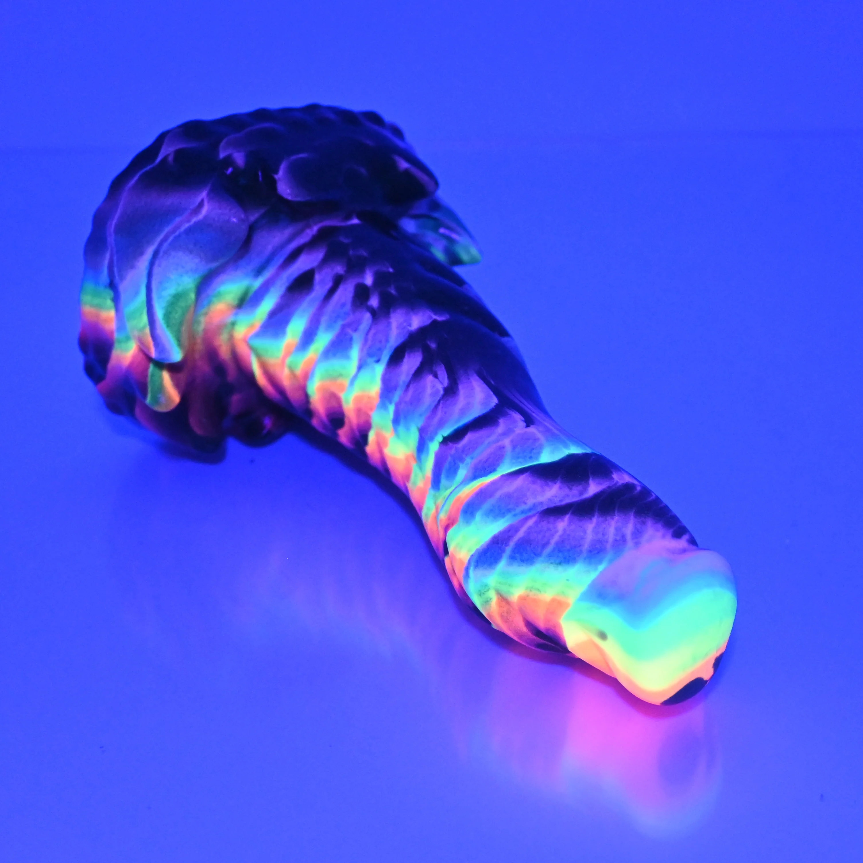 S2SBL74 Snark Small 0030 UV GITD - Image 3