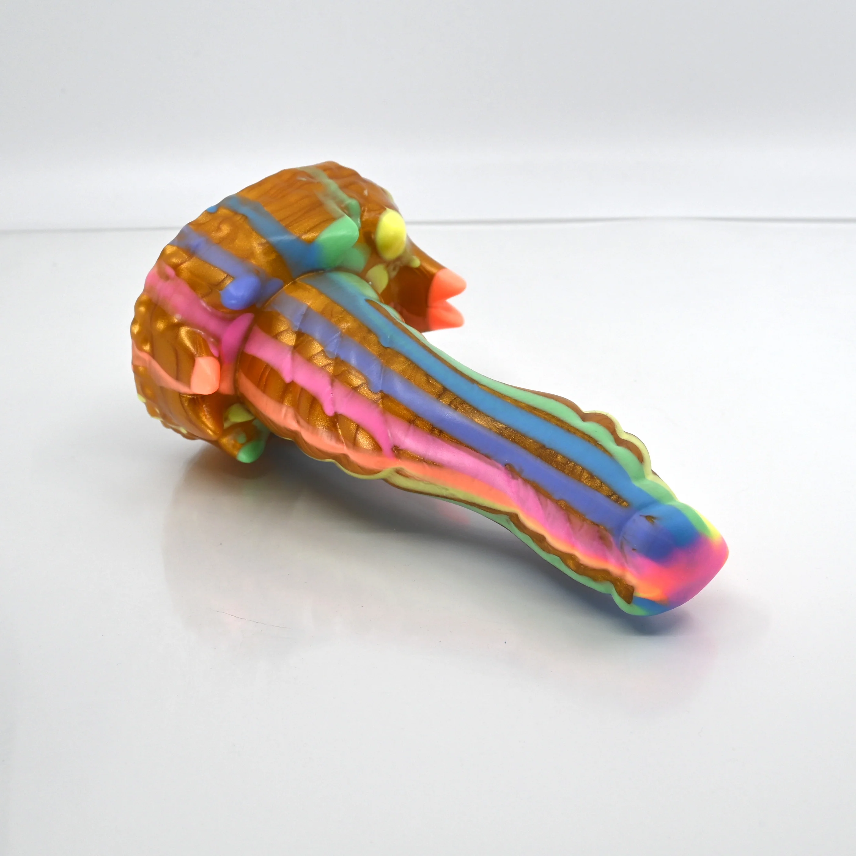 S2MCH06 Snark Small 0050 UV GITD - Image 2