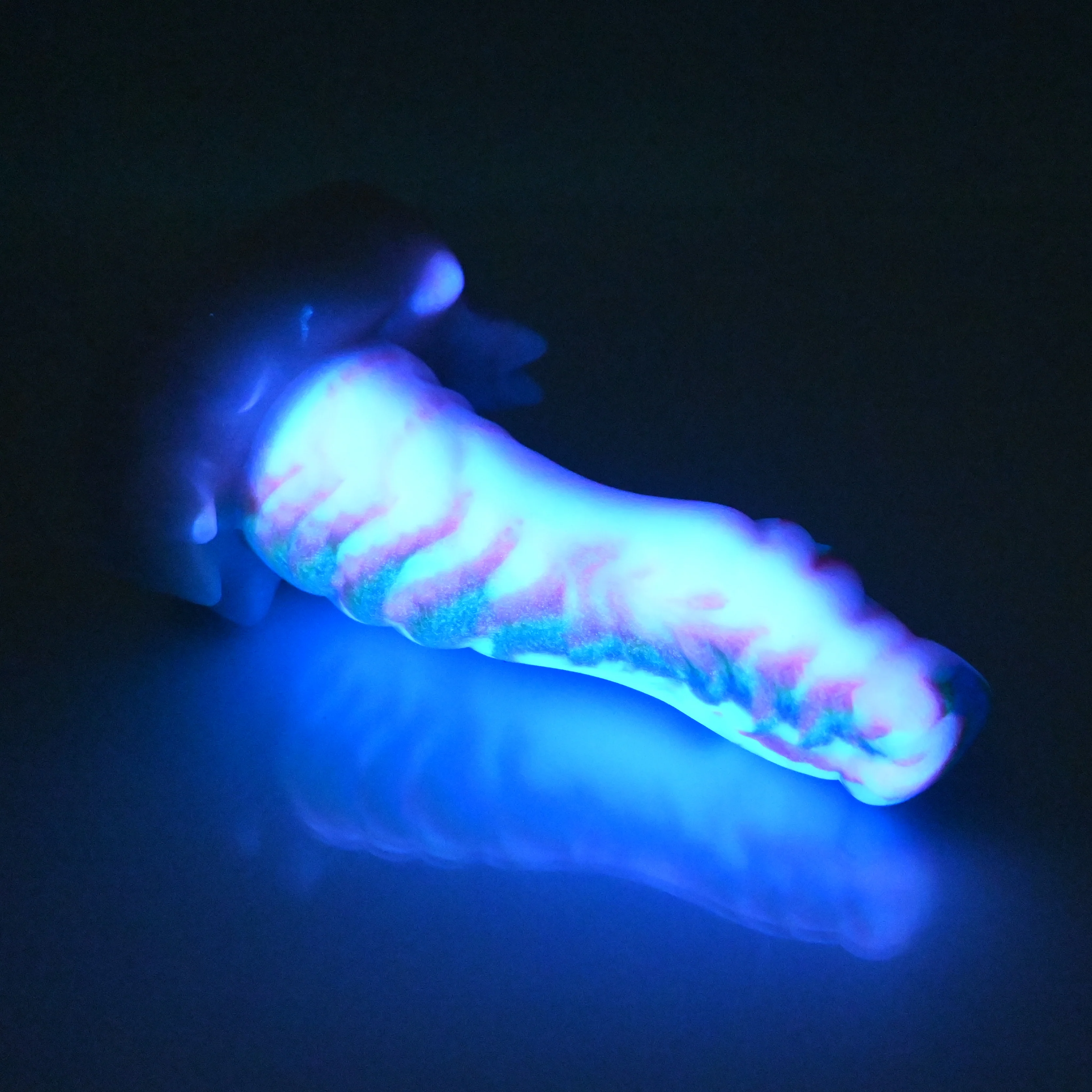 S2SCJ64 Snark Small 0030 UV GITD - Image 4