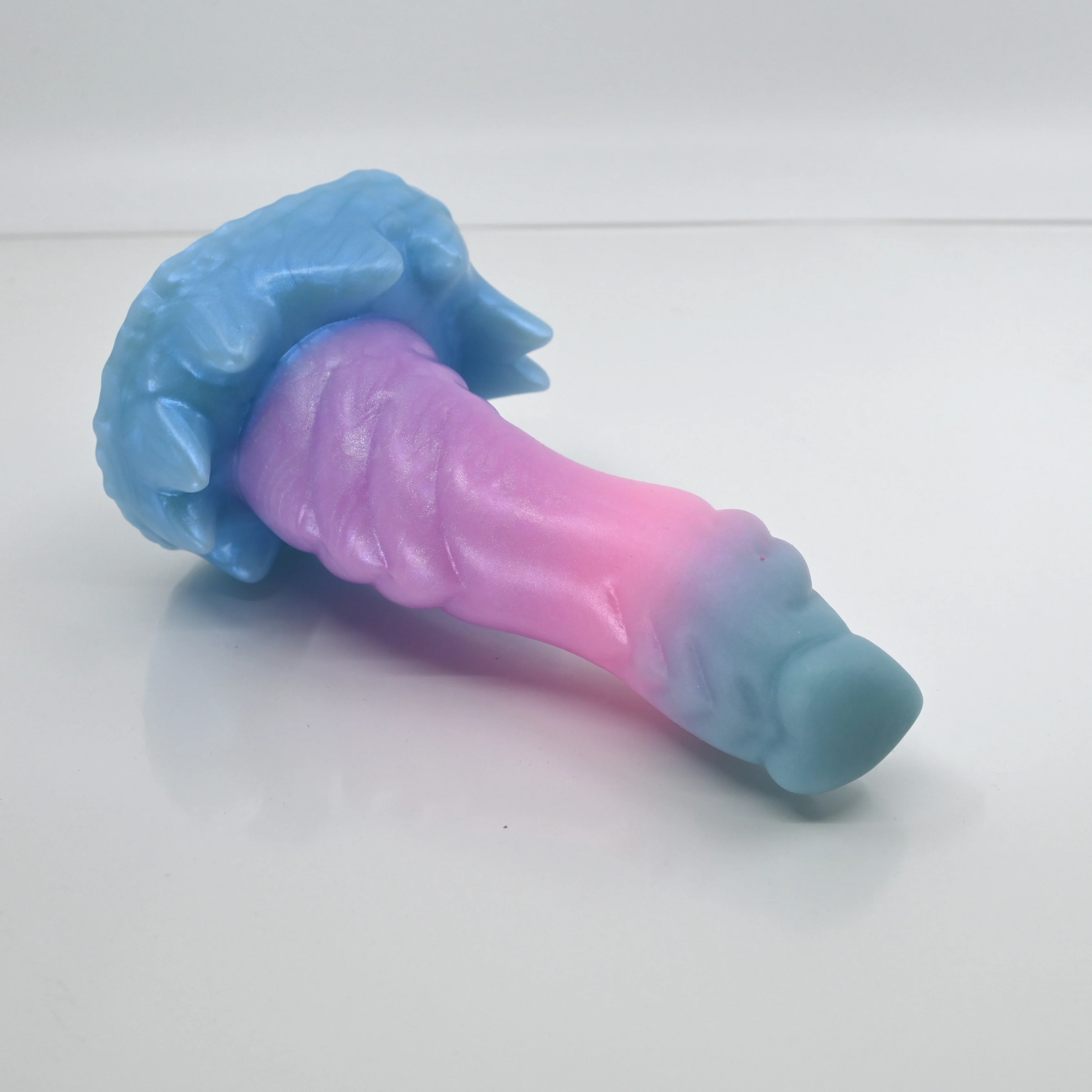 S2MCJ63 Snark Small 0050 UV GITD - Image 2