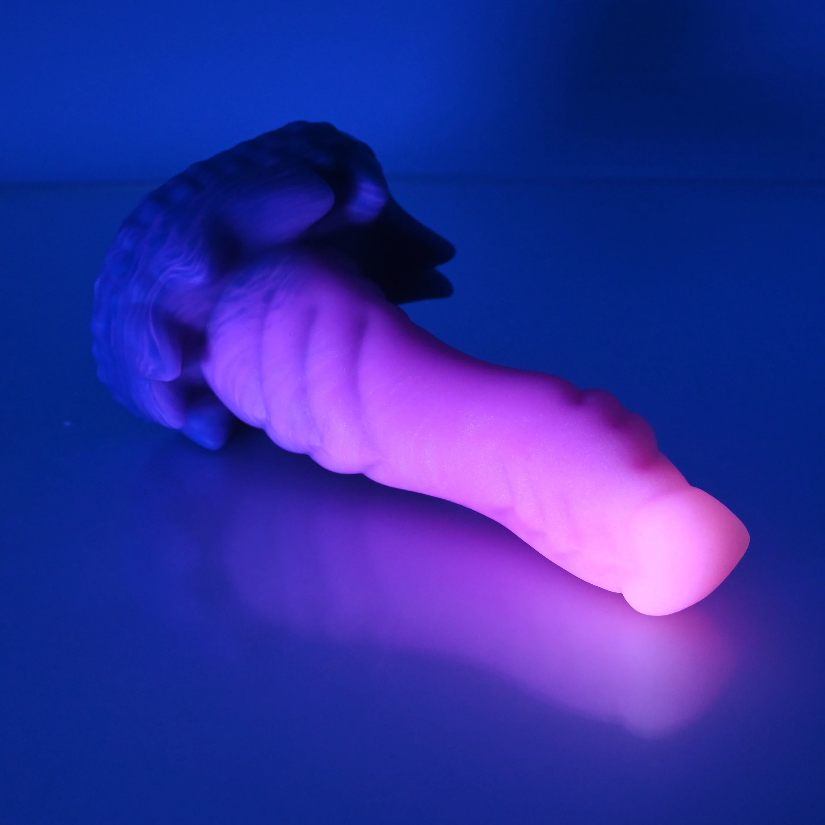 S2SCP01 Snark Small 0030 UV GITD - Image 3