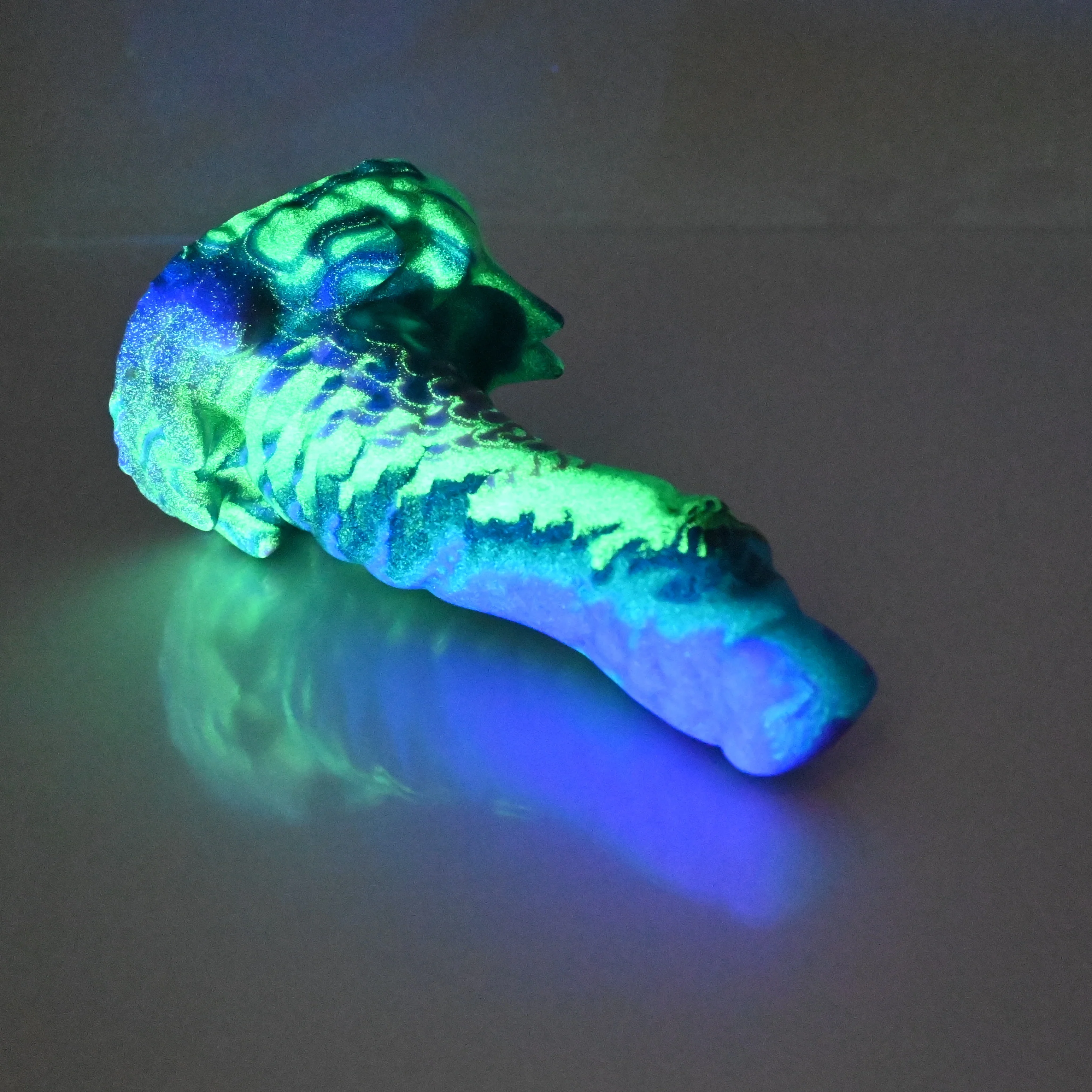 S2MCN99 Snark Small 0050 UV GITD - Image 4