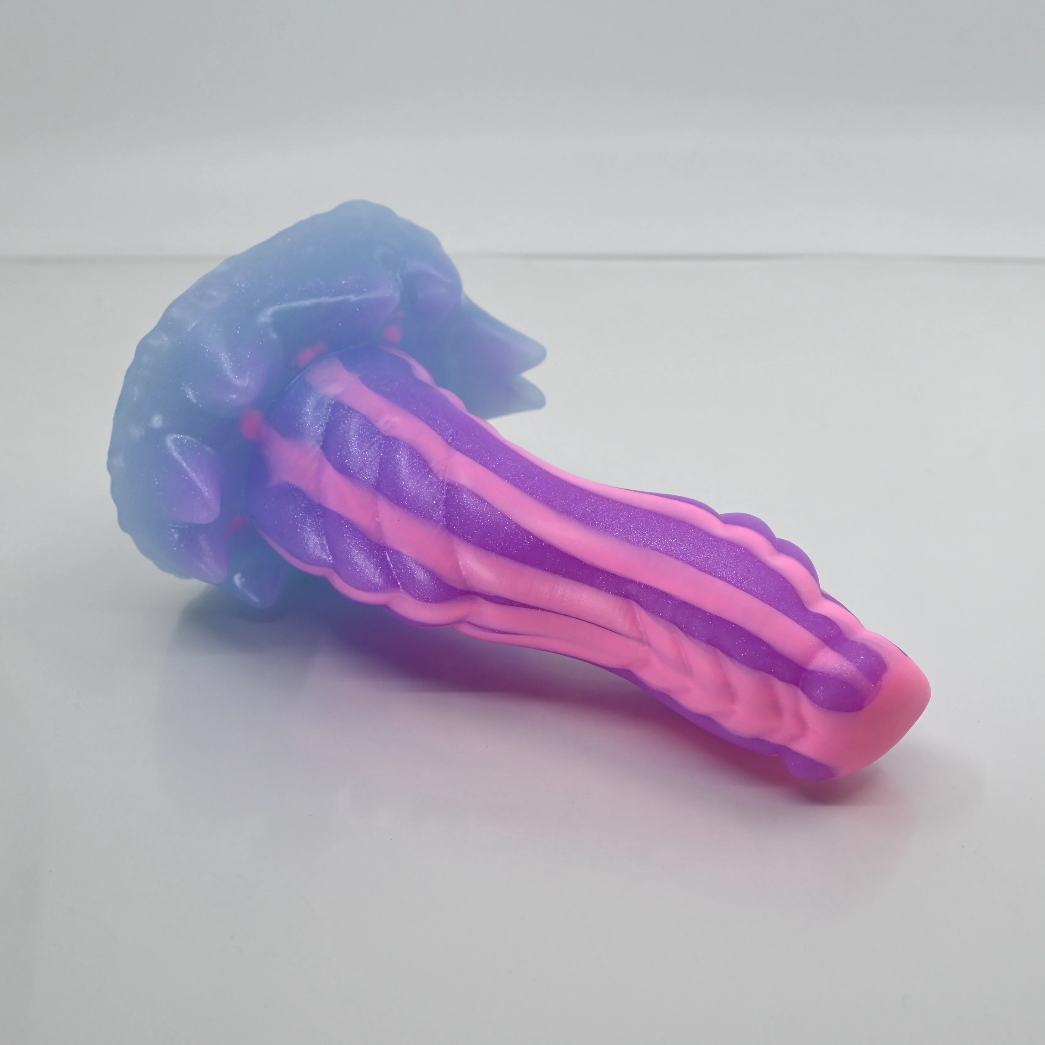 S2XCQ51 Snark Small 0020 UV GITD - Image 2