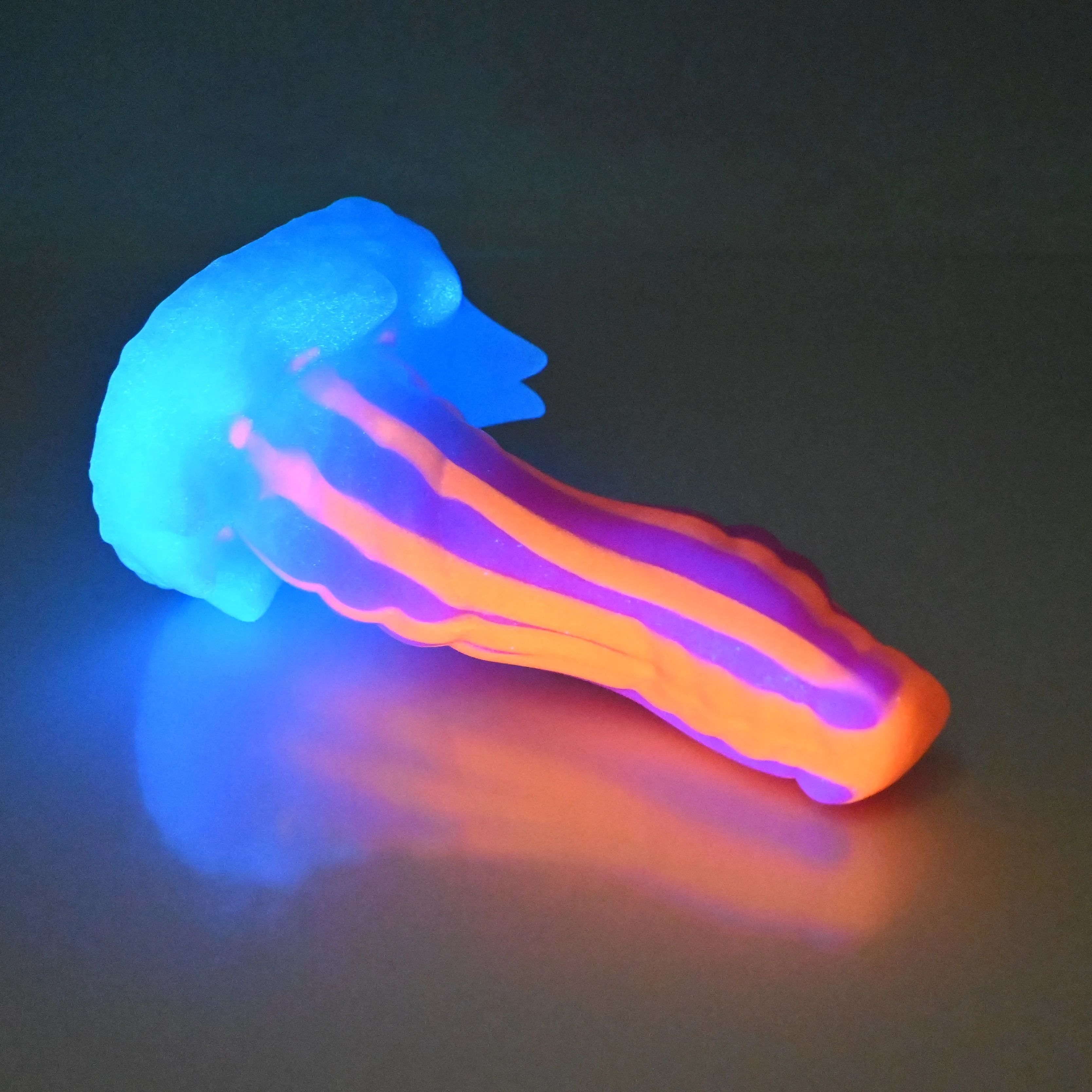 S2XCQ51 Snark Small 0020 UV GITD - Image 4