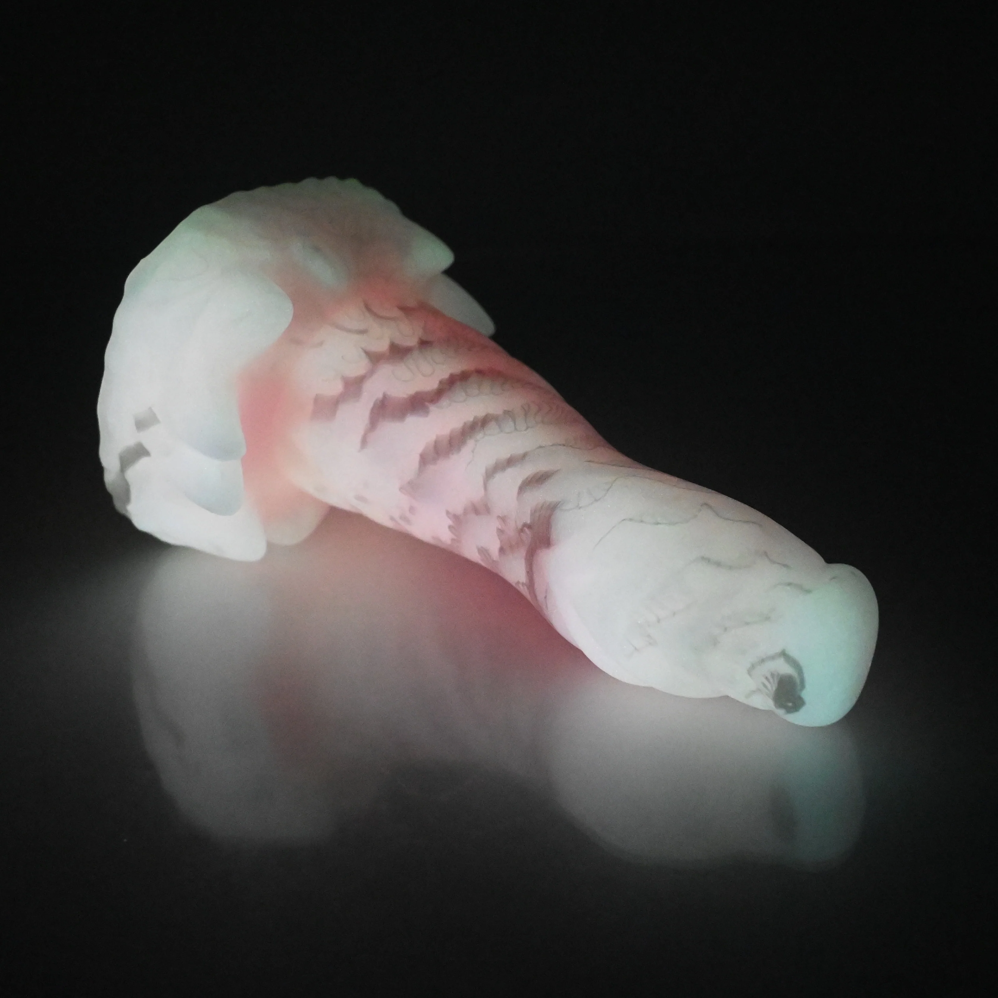S2SCZ76 Snark Small 0030 UV GITD - Image 4