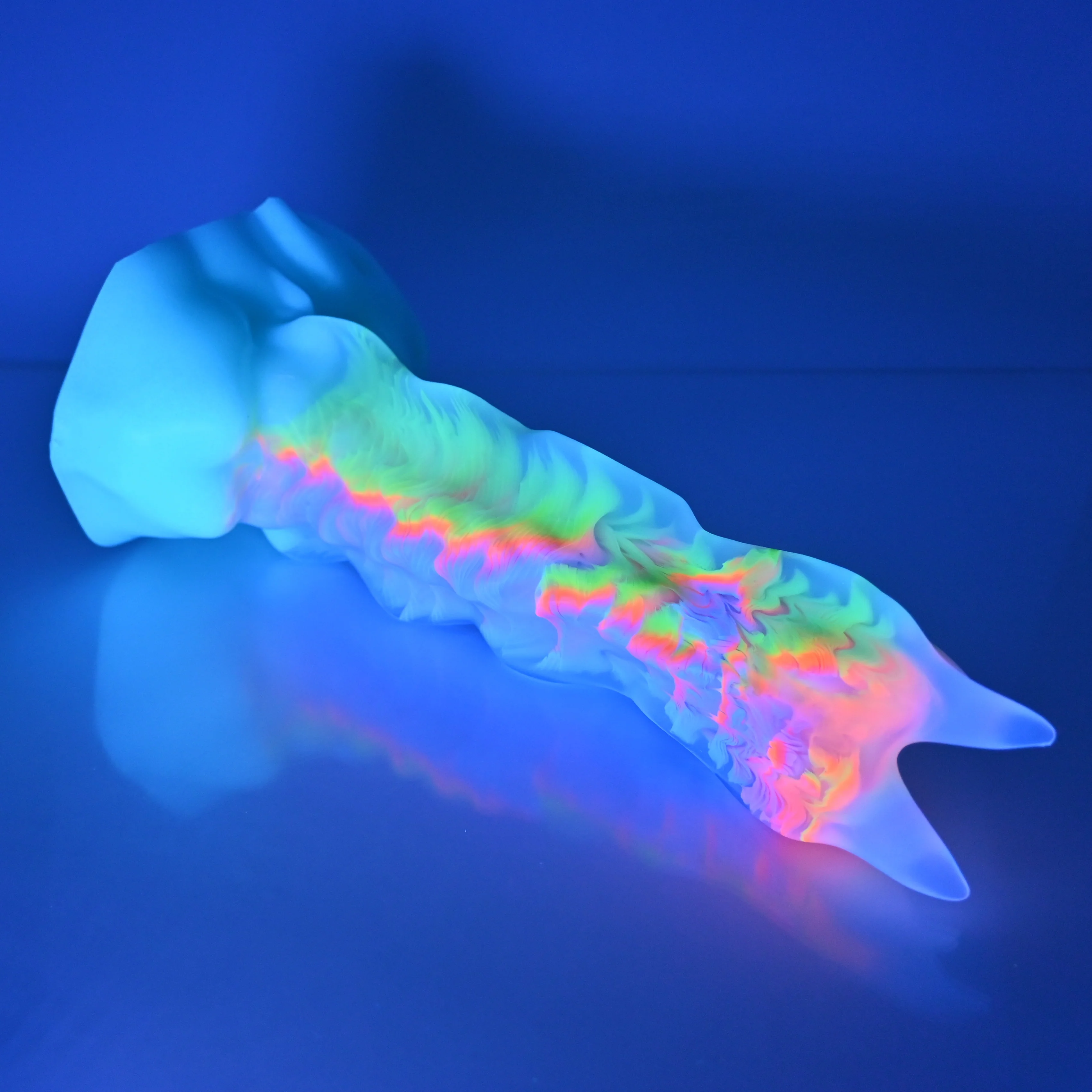 V4TBW90 Snark's Maw Large NC 0031 UV GITD - Image 3