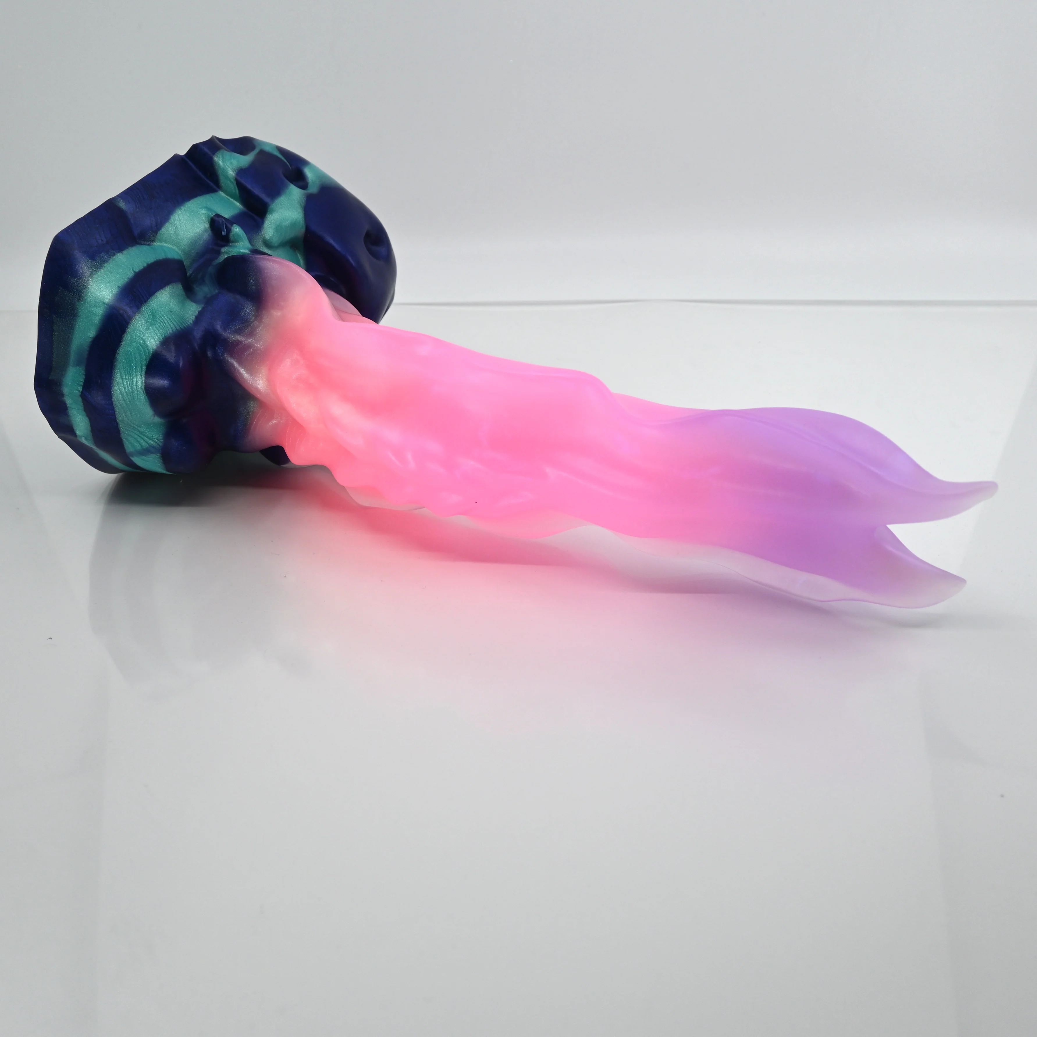 V4TCL47 Snark's Maw Large NC 0031 UV - Image 2