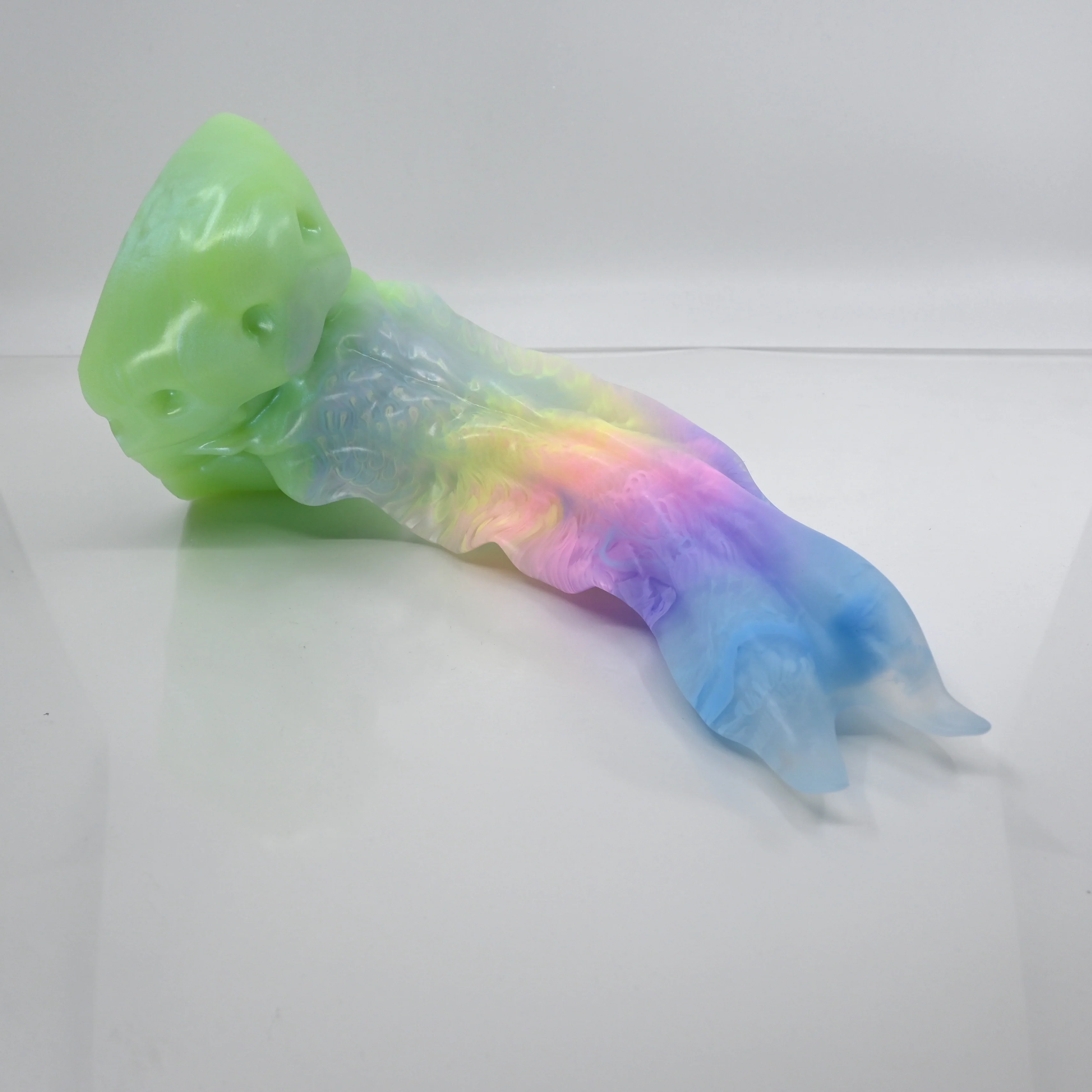 V4TCL51 Snark's Maw Large NC 0031 UV