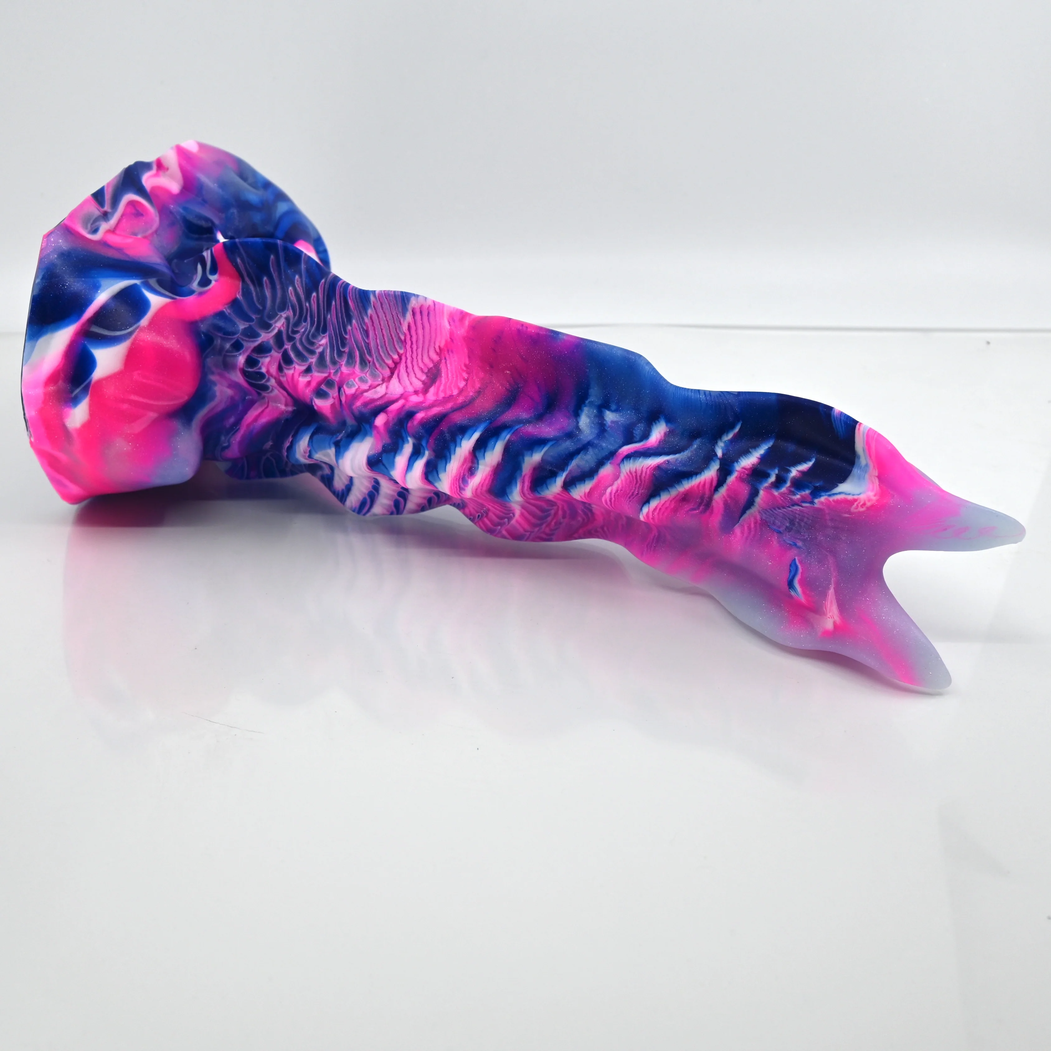 V4XCH53 Snark's Maw Large 0020 UV GITD - Image 2