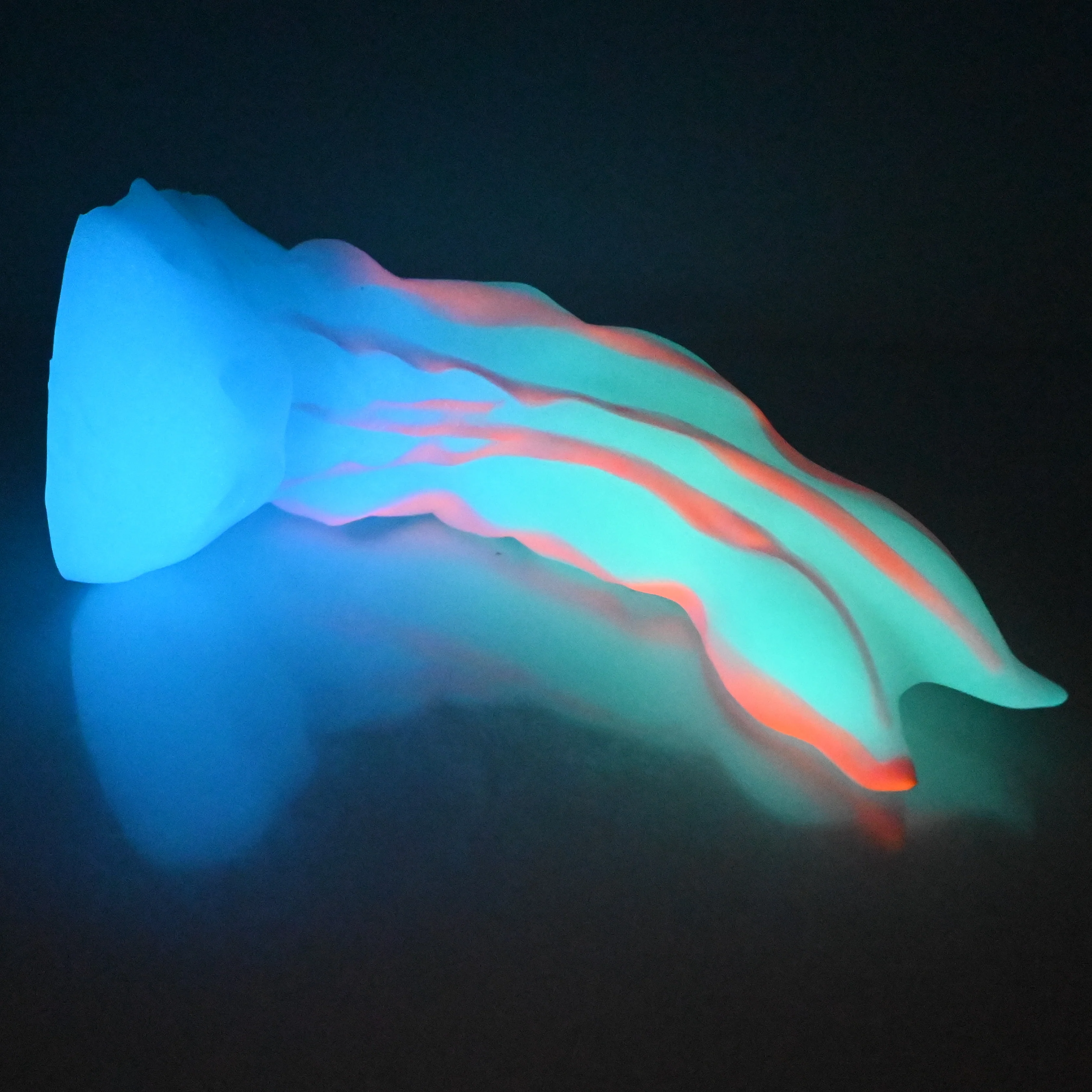 V4XCQ81 Snark's Maw Large 0020 UV GITD - Image 4