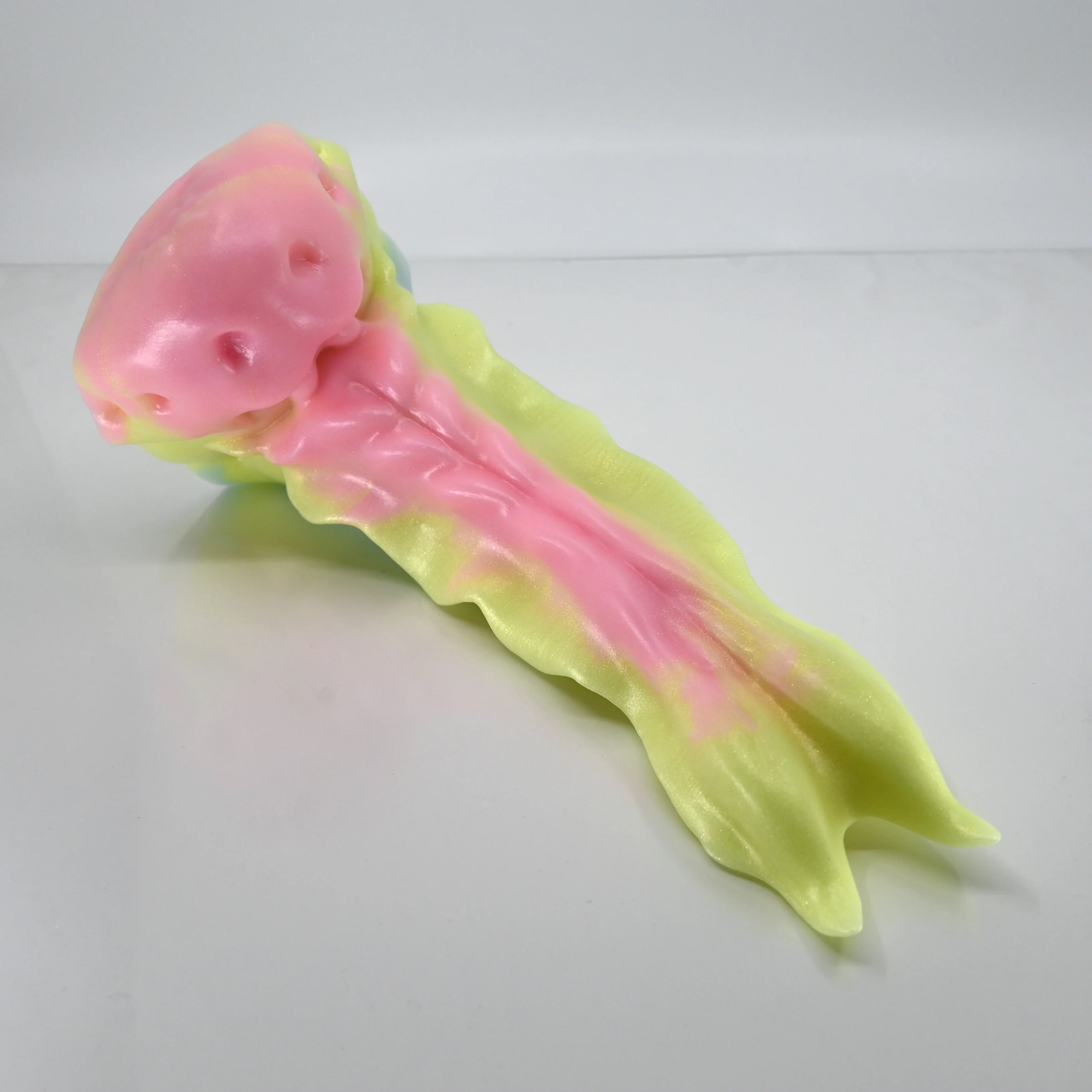 V3MBJ67 Snark's Maw Medium Medium UV GITD - Image 2