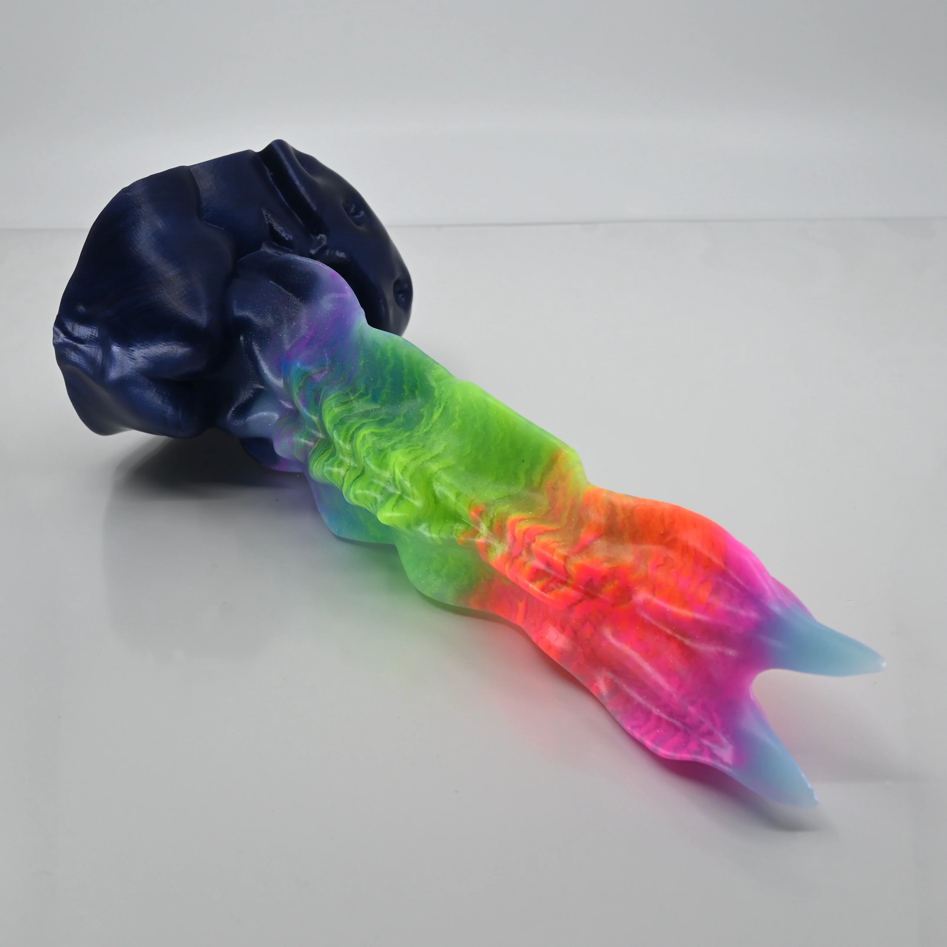 V3MBJ73 Snark's Maw Medium Medium UV GITD - Image 2