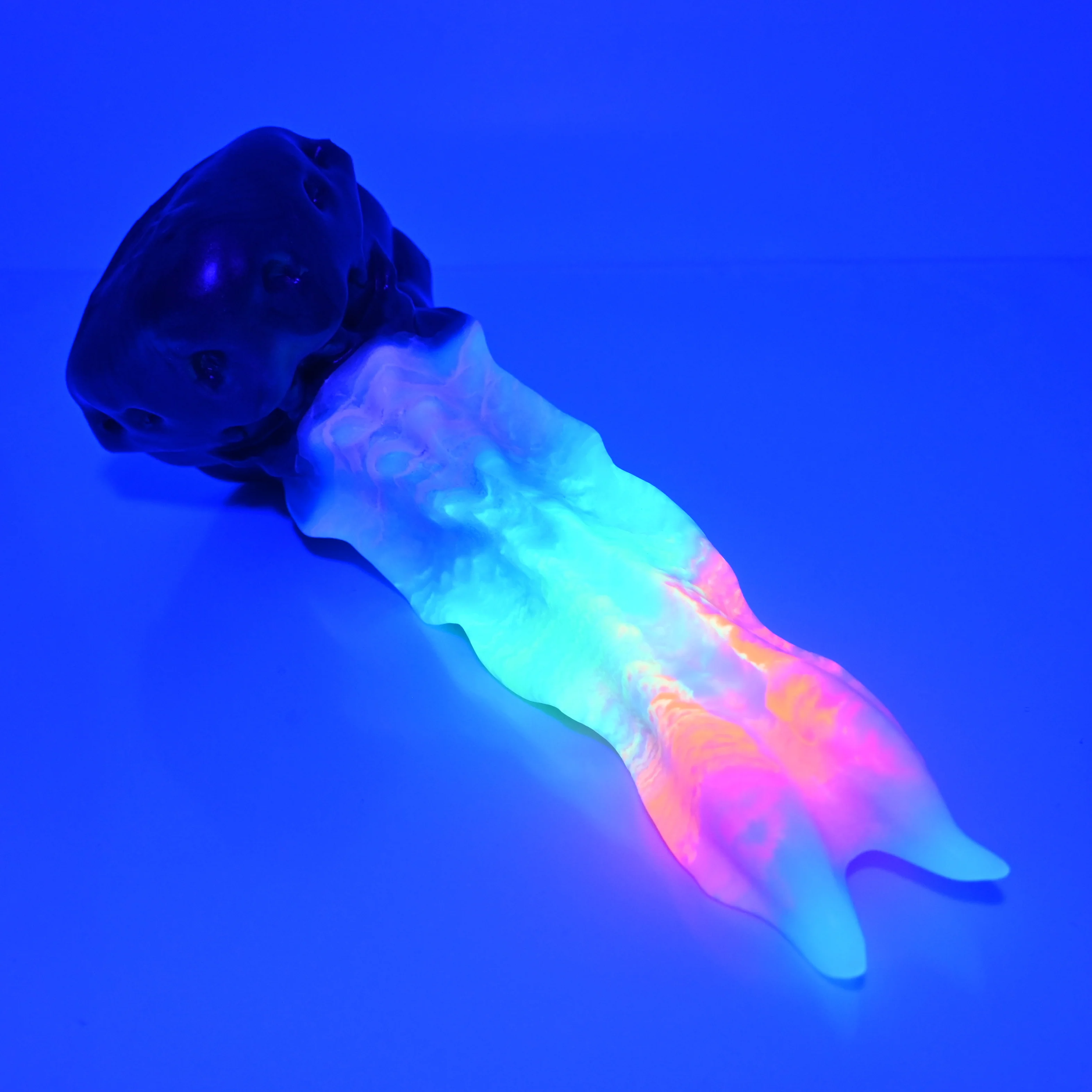 V3MBJ73 Snark's Maw Medium Medium UV GITD - Image 3