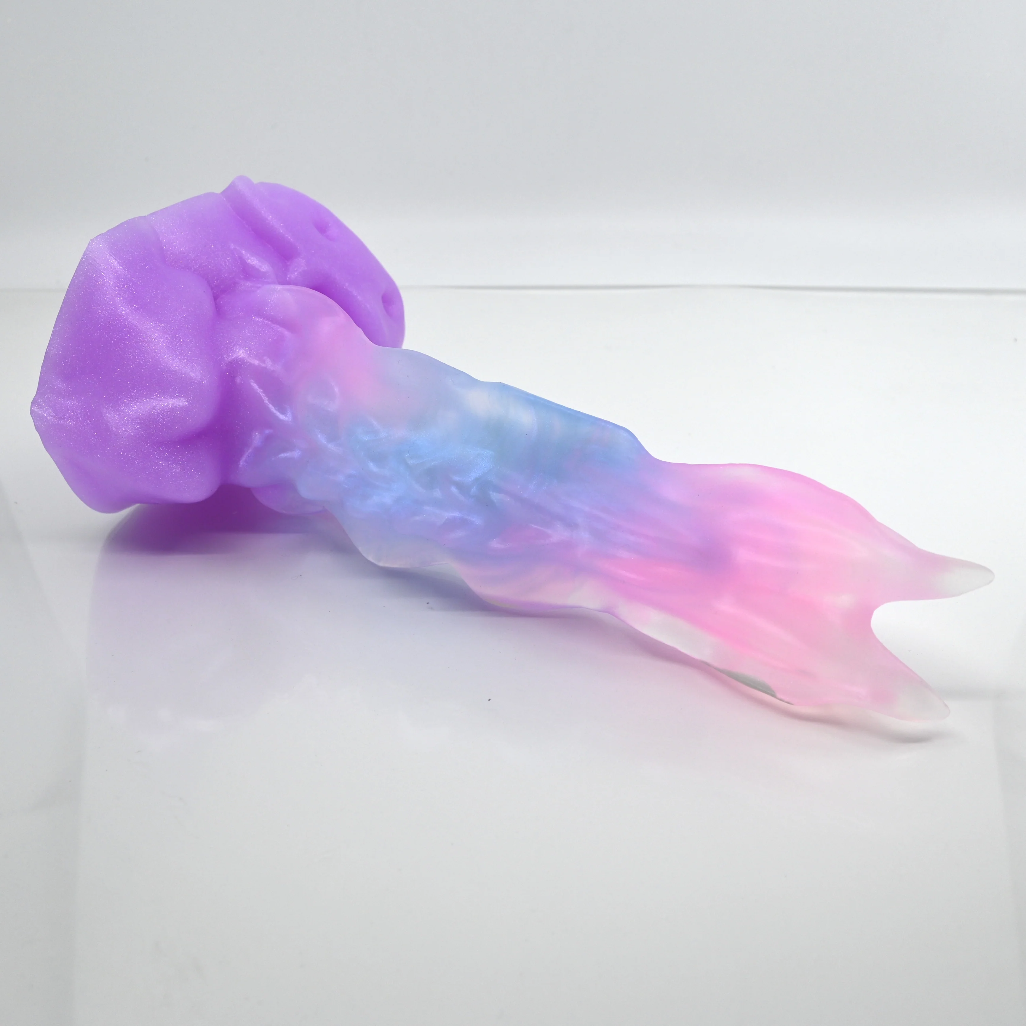 V3TCK07 Snark's Maw Medium NC 0031 UV GITD - Image 2
