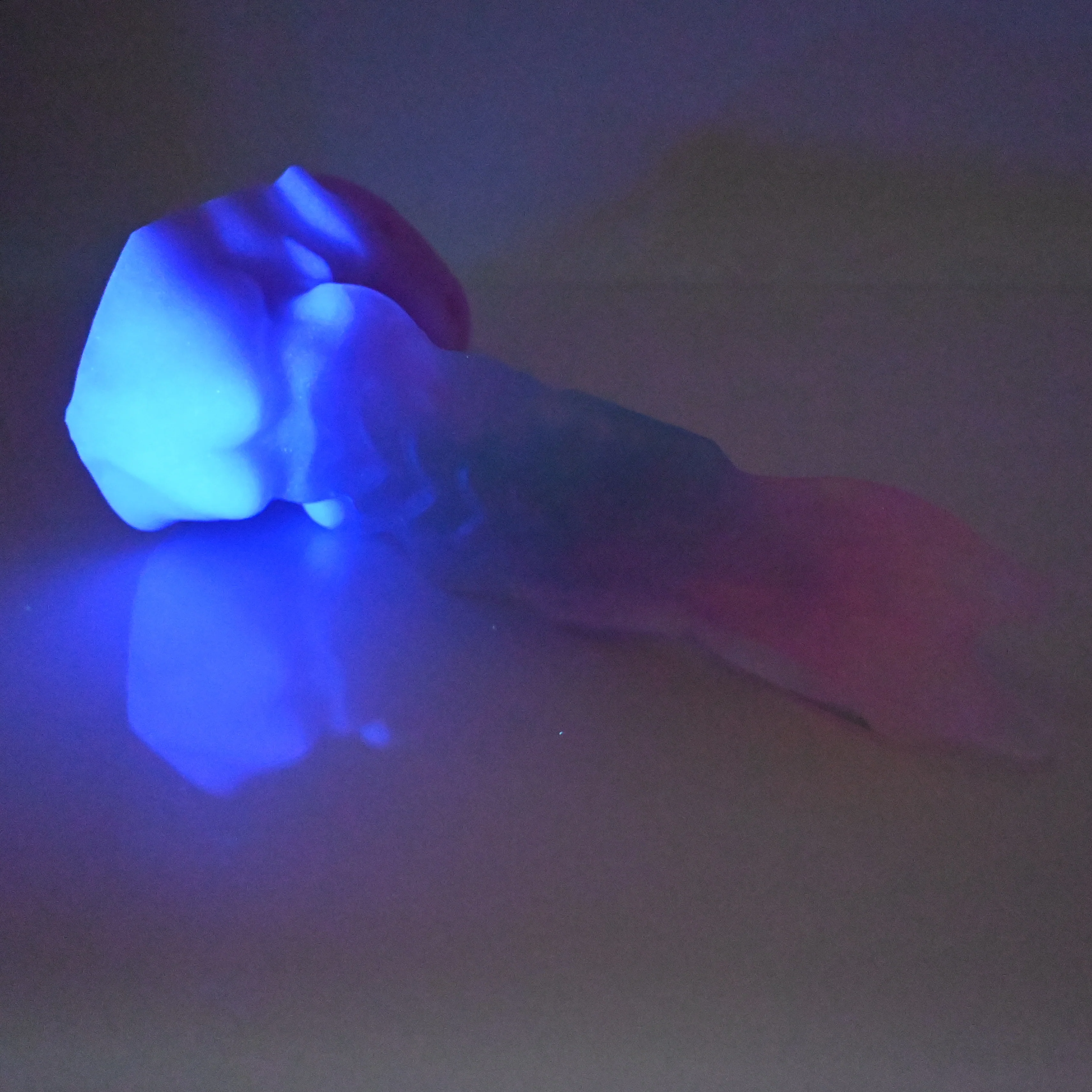 V3TCK07 Snark's Maw Medium NC 0031 UV GITD - Image 4