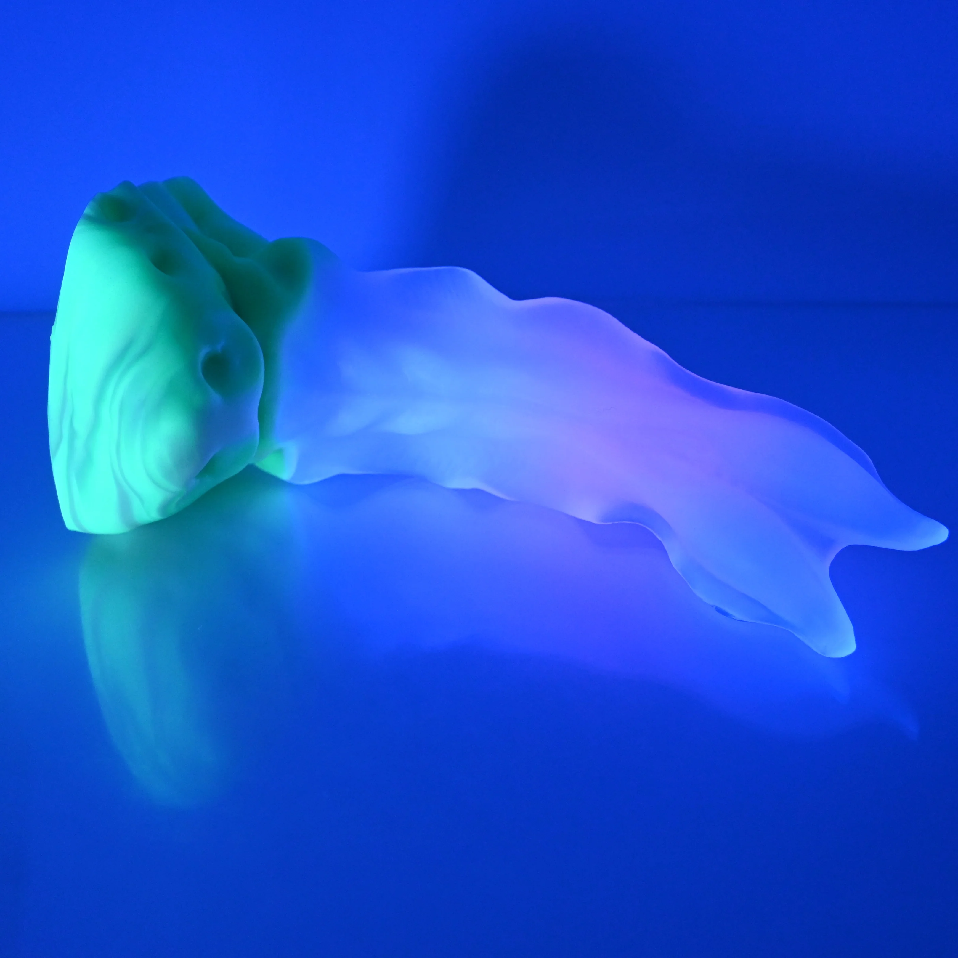 V3TCN04 Snark's Maw Medium NC 0031 UV - Image 4