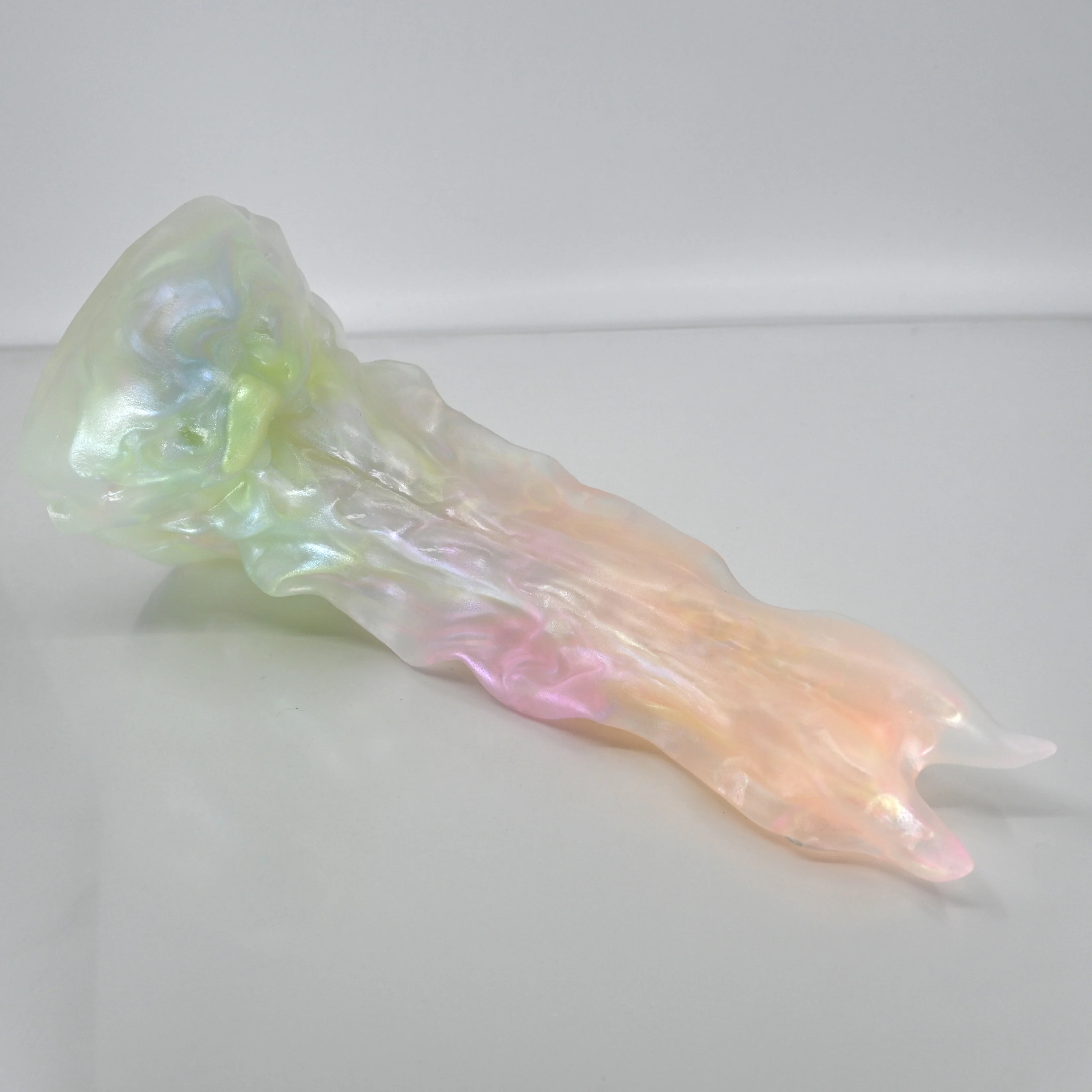 V3NBY89 Snark's Maw Medium NC 0045 UV
