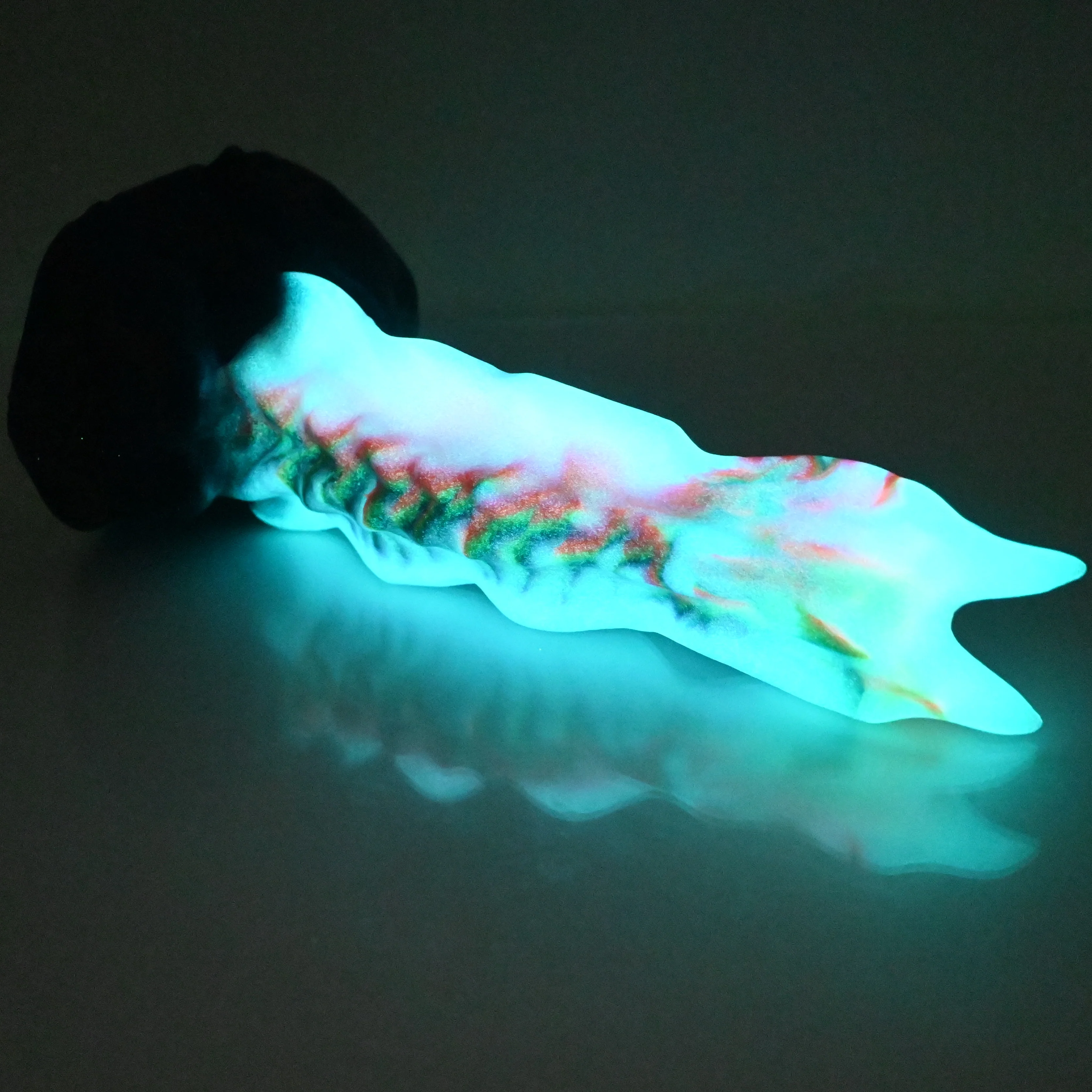 V3SCG04 Snark's Maw Medium 0030 UV GITD - Image 4