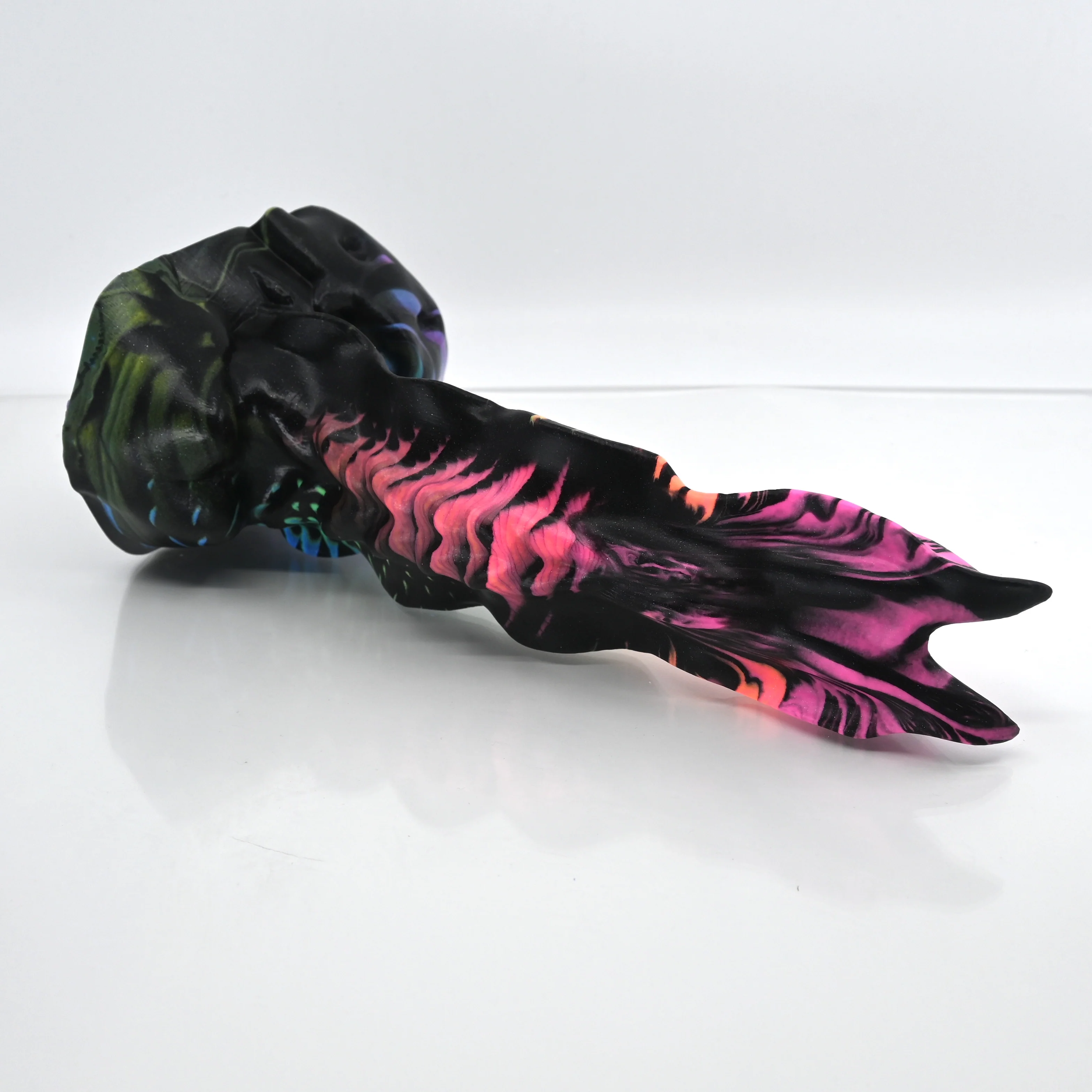 V3SCH49 Snark's Maw Medium 0030 UV GITD - Image 2