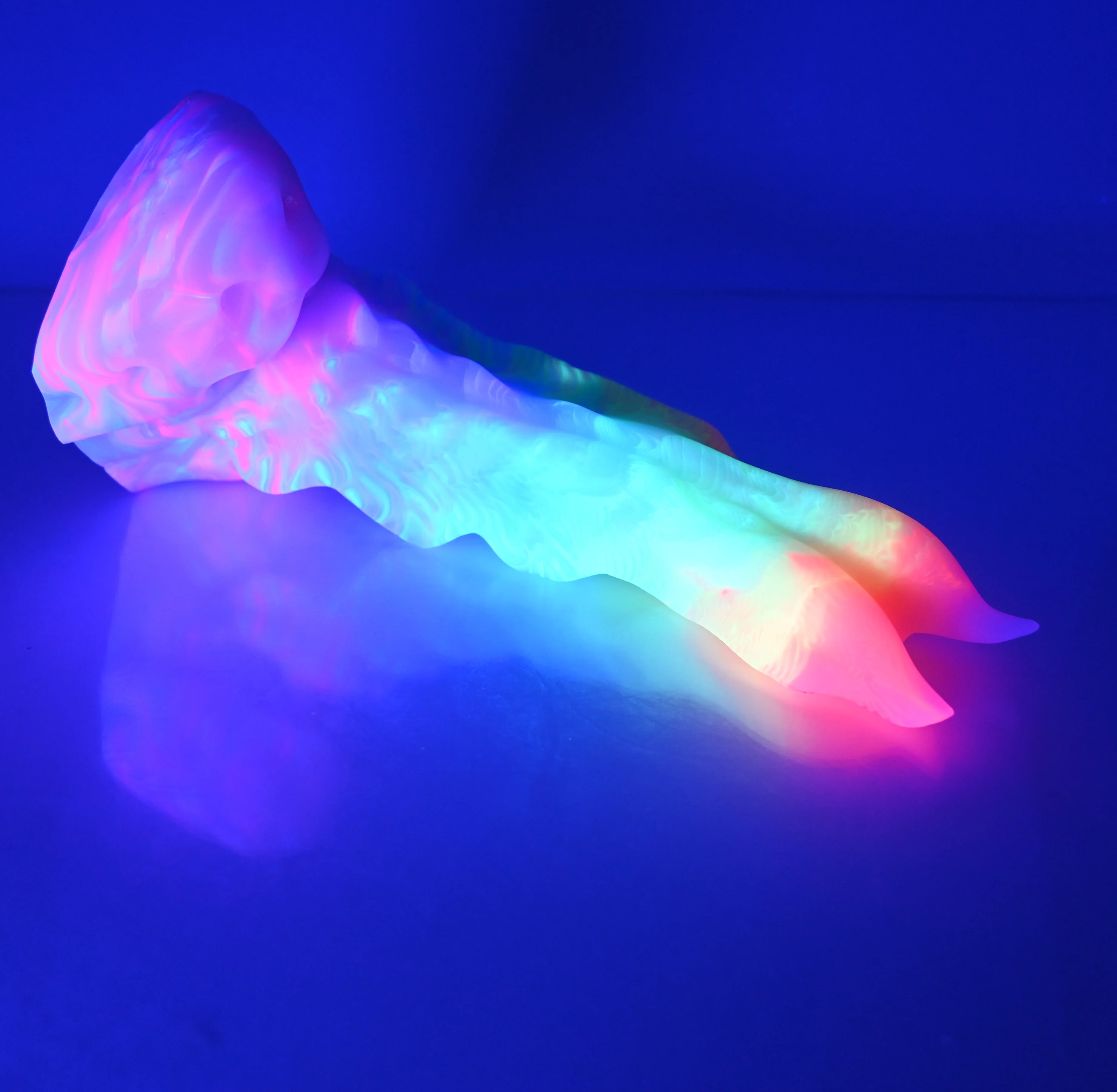 V3MCQ78 Snark's Maw Medium 0050 UV - Image 4