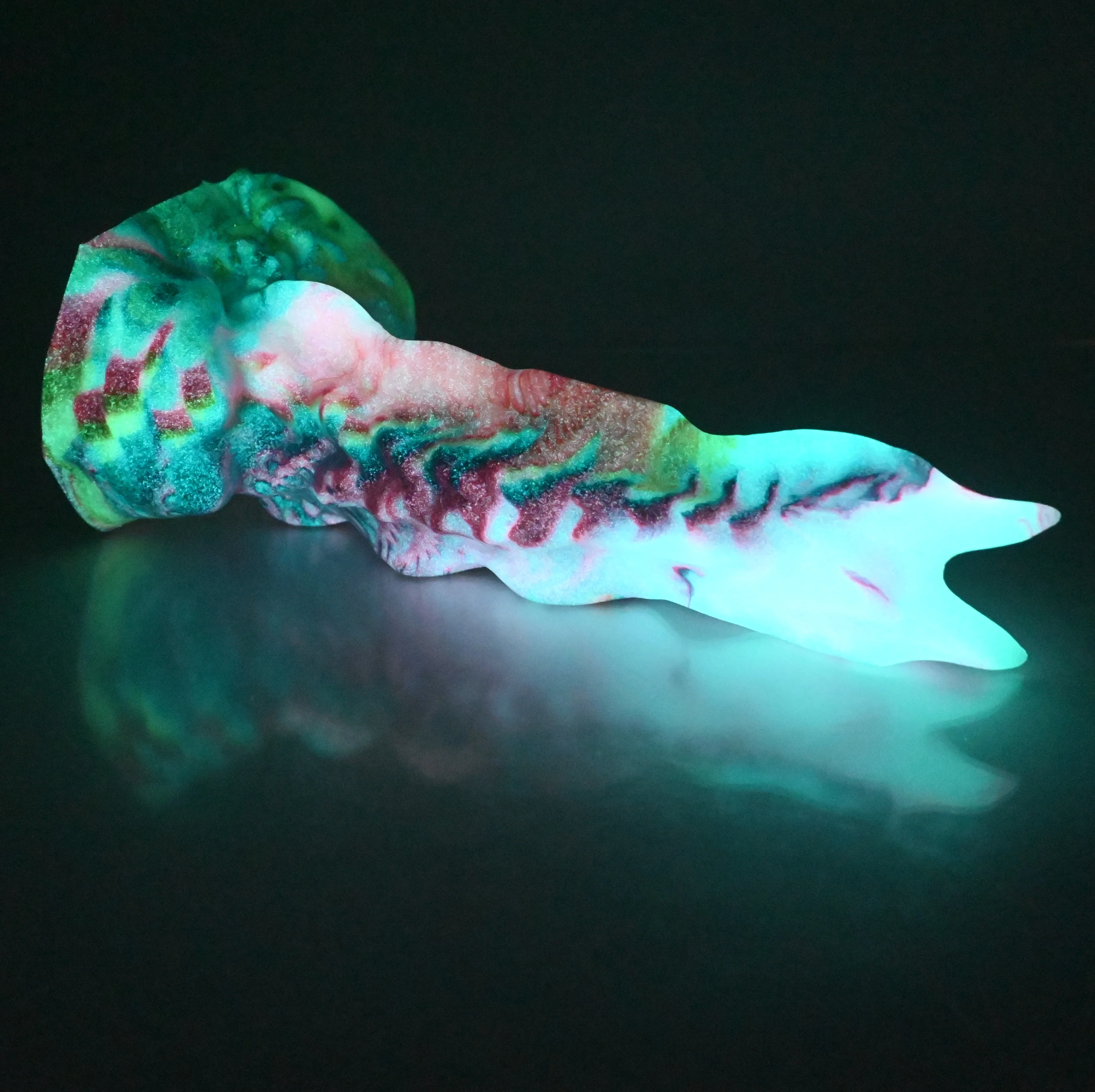 V3SCU51 Snark's Maw Medium 0030 UV GITD - Image 4