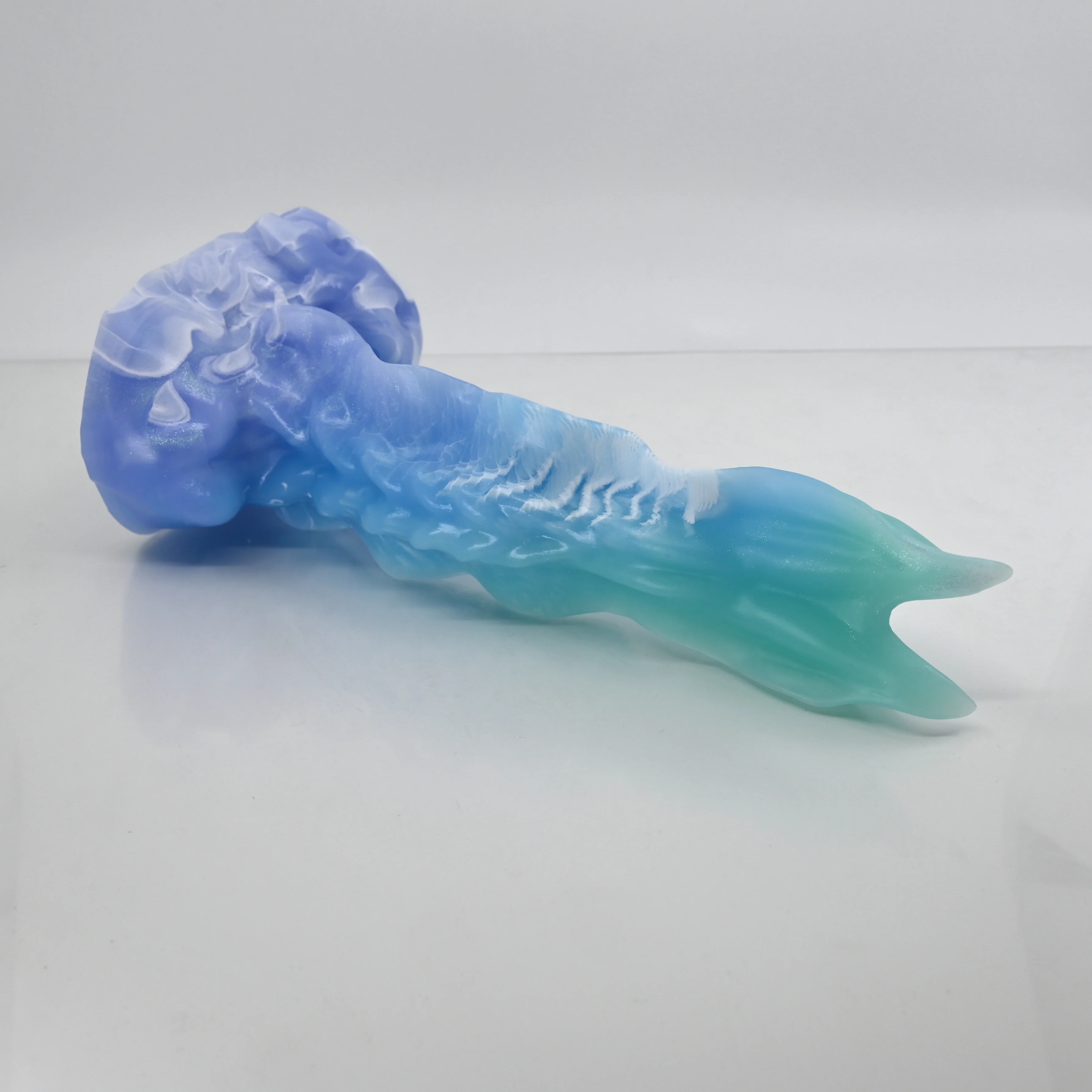 V3SDD67 Snark's Maw Medium 0030 UV GITD - Image 2