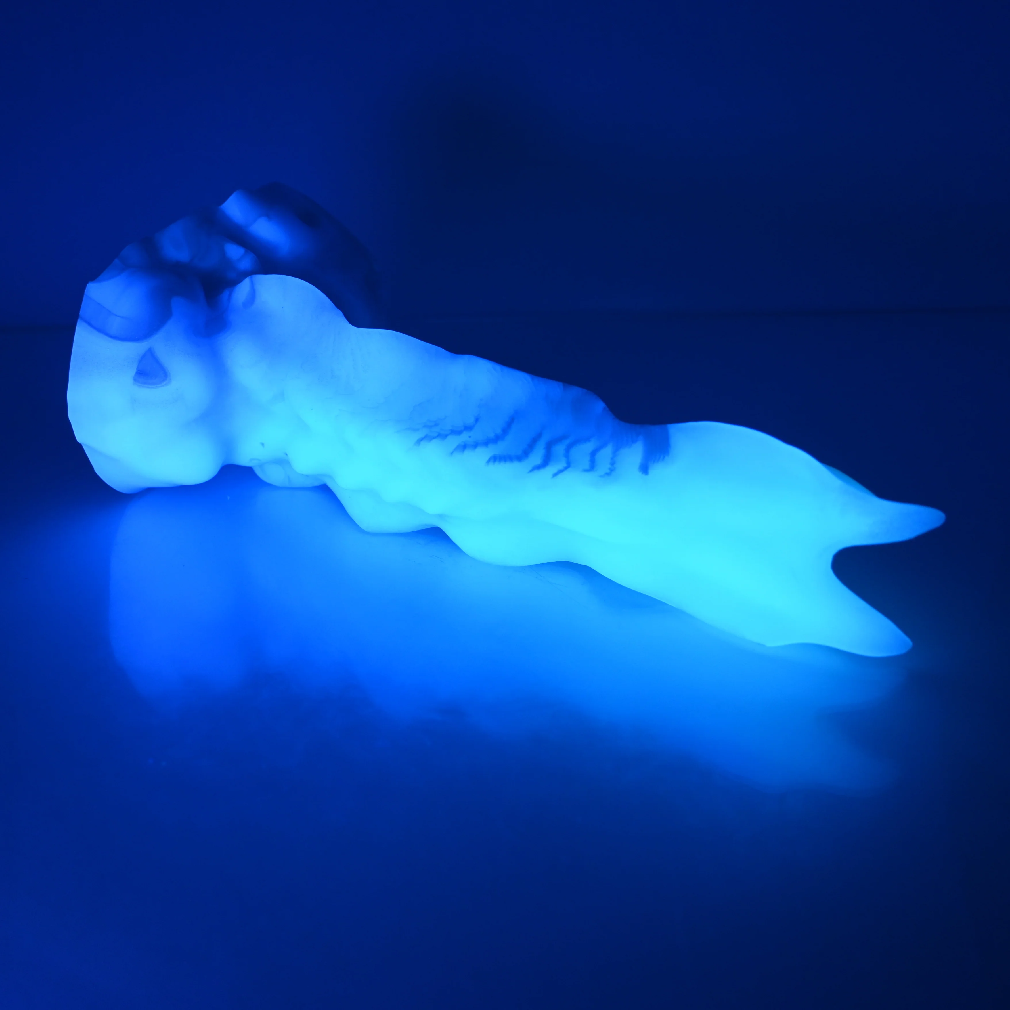 V3SDD67 Snark's Maw Medium 0030 UV GITD - Image 3