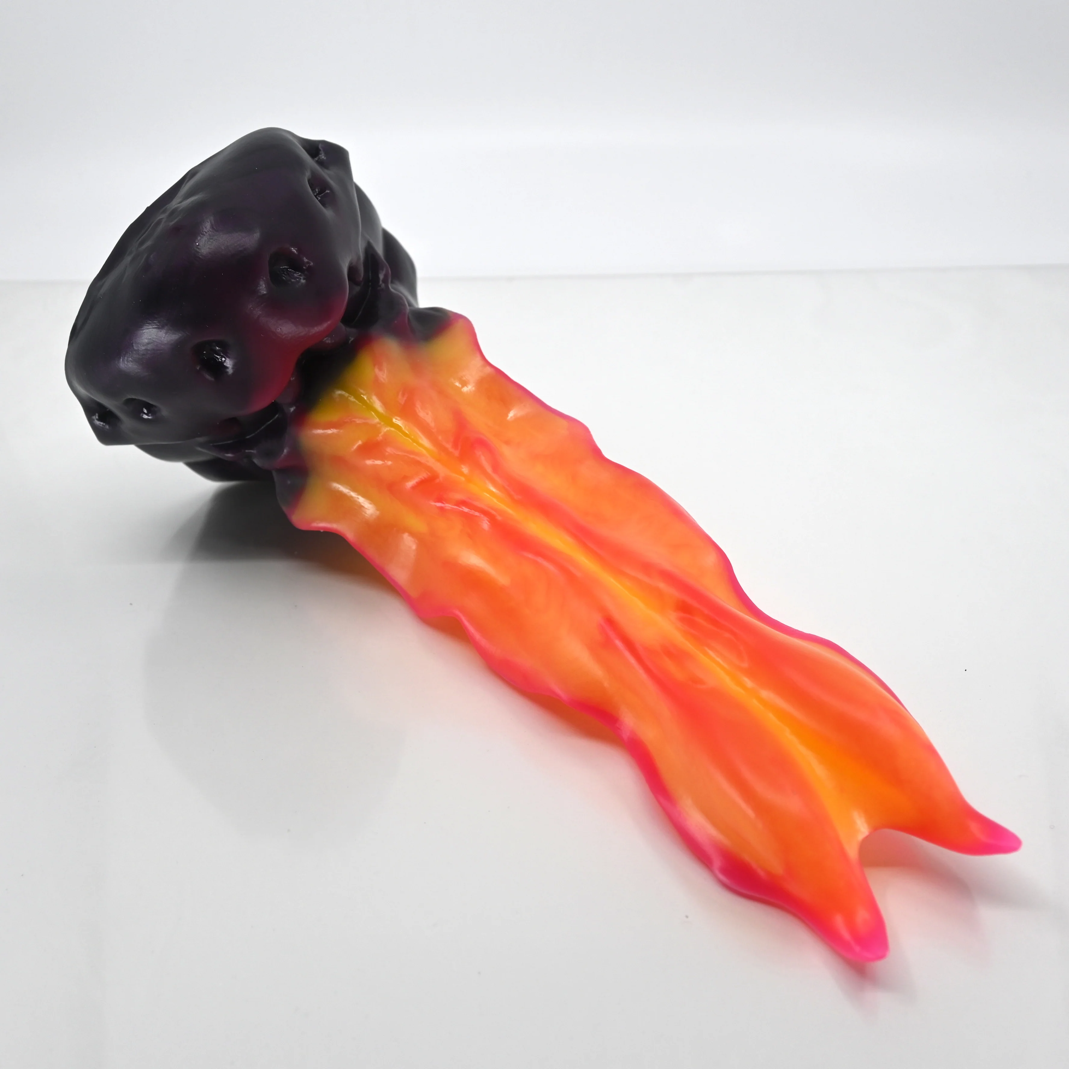 V3MBN37 Snark's Maw Medium 0050 UV GITD *FLOP*