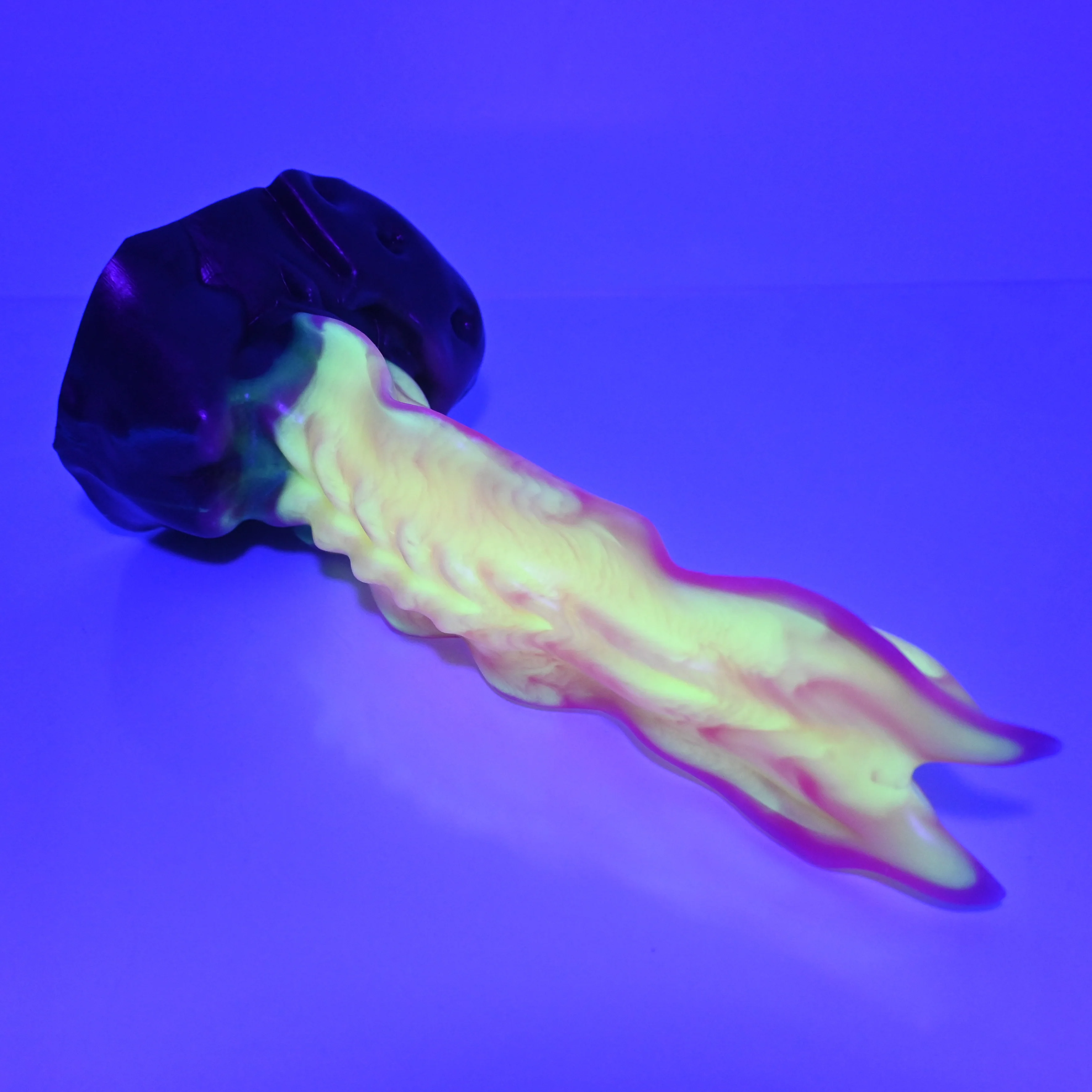 V3MBN37 Snark's Maw Medium 0050 UV GITD *FLOP* - Image 3