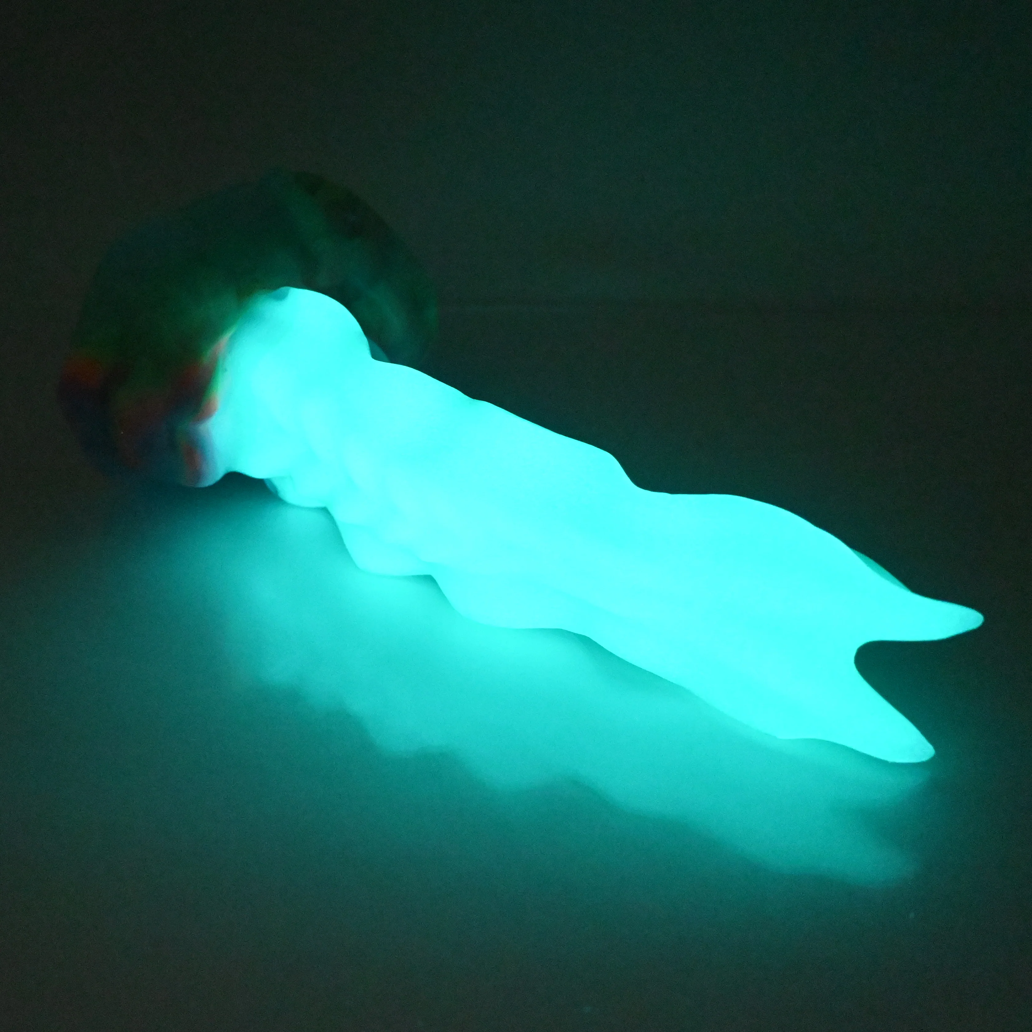 V3TBW66 Snark's Maw Medium NC 0031 UV GITD - Image 4