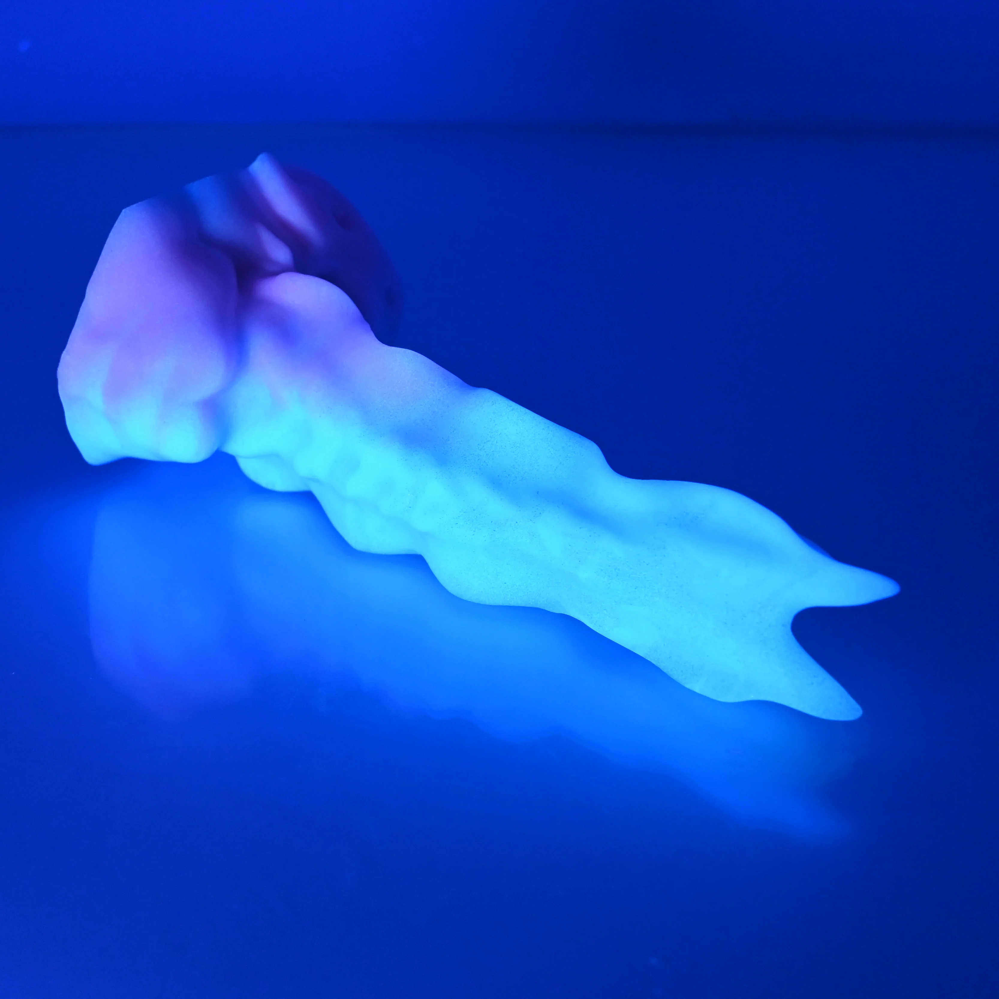 V1SBV25 Snark's Maw 0030 Mini UV GITD - Image 3