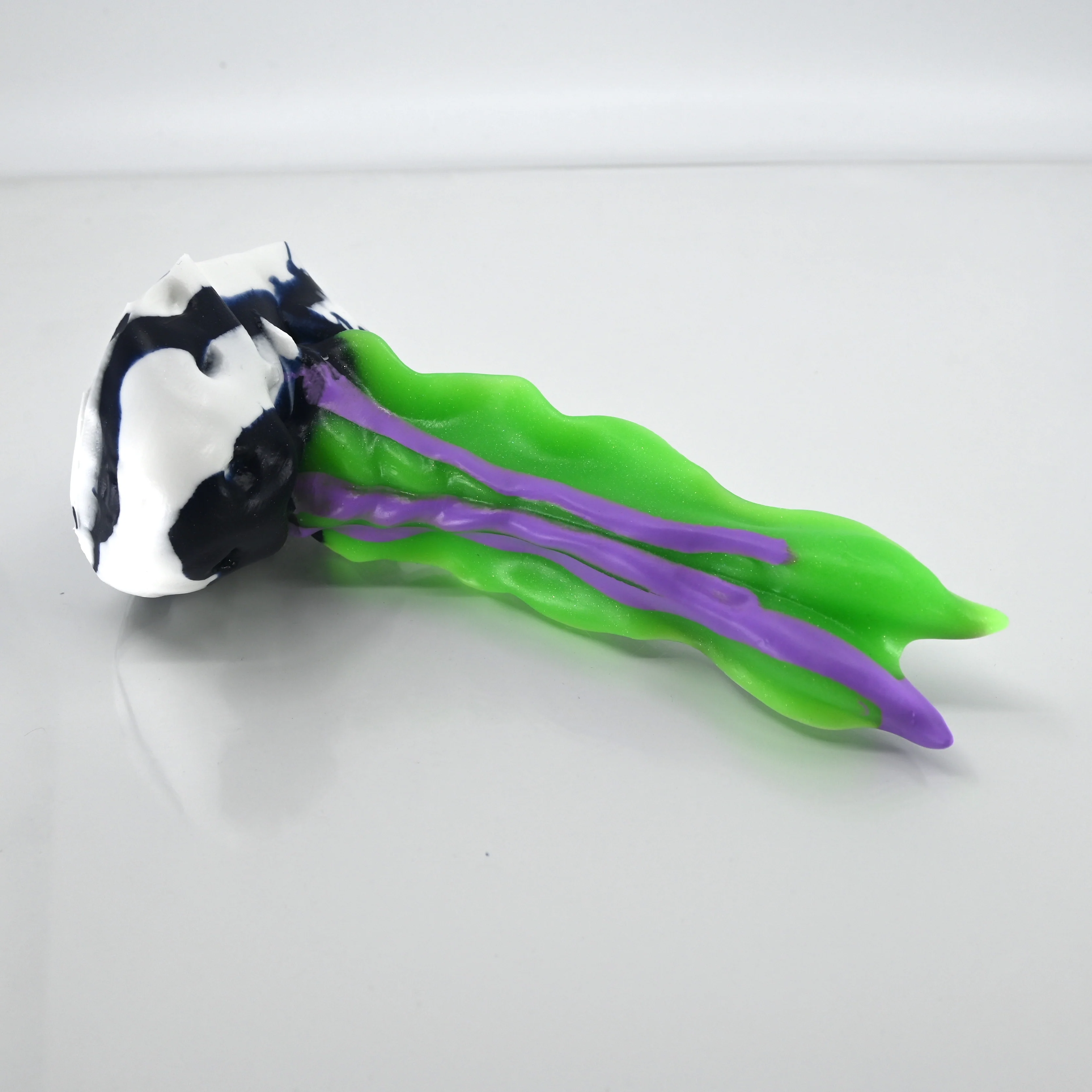V1XCC78 Snark's Maw Mini 0020 UV GITD
