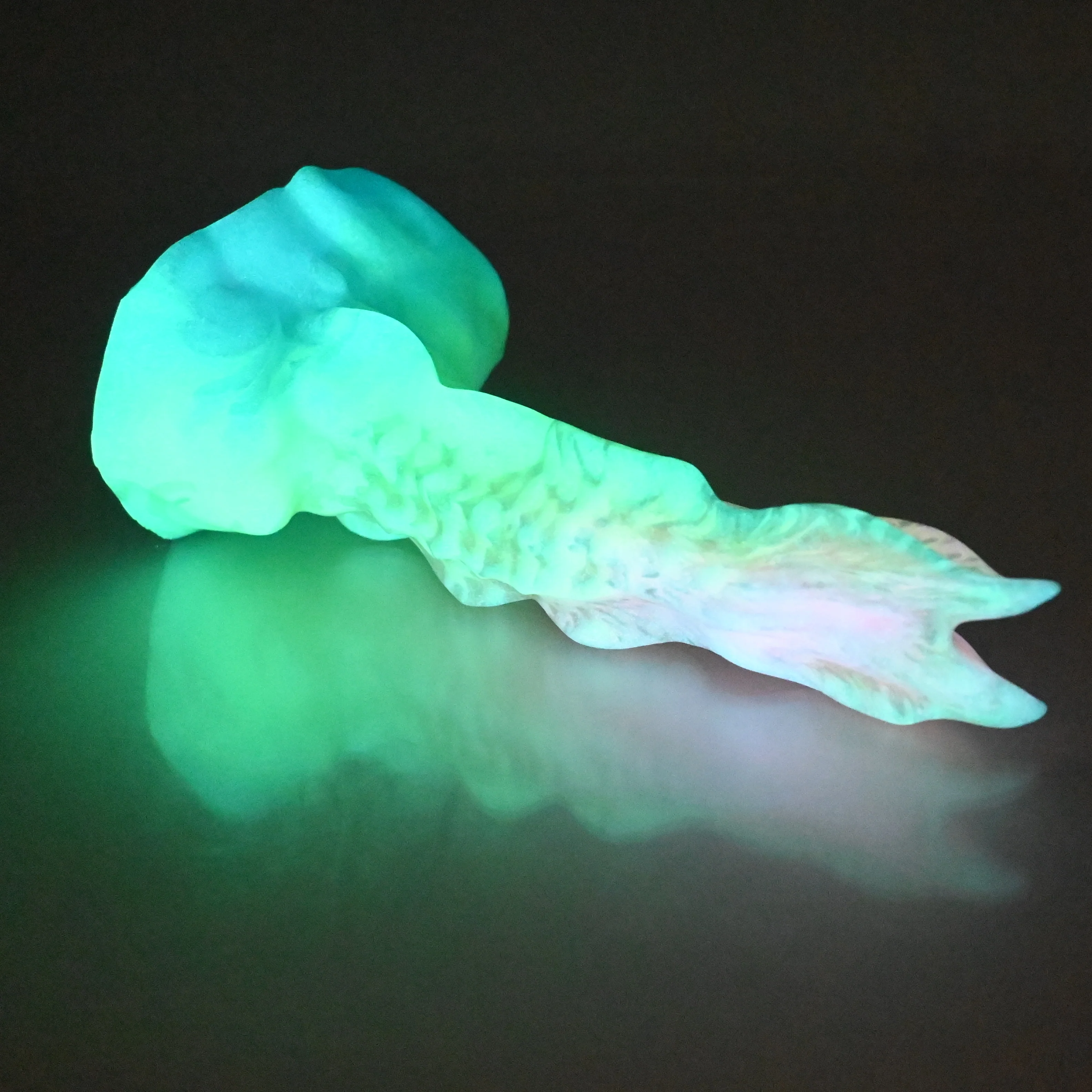 V1MCH33 Snark's Maw Mini 0050 UV GITD - Image 4