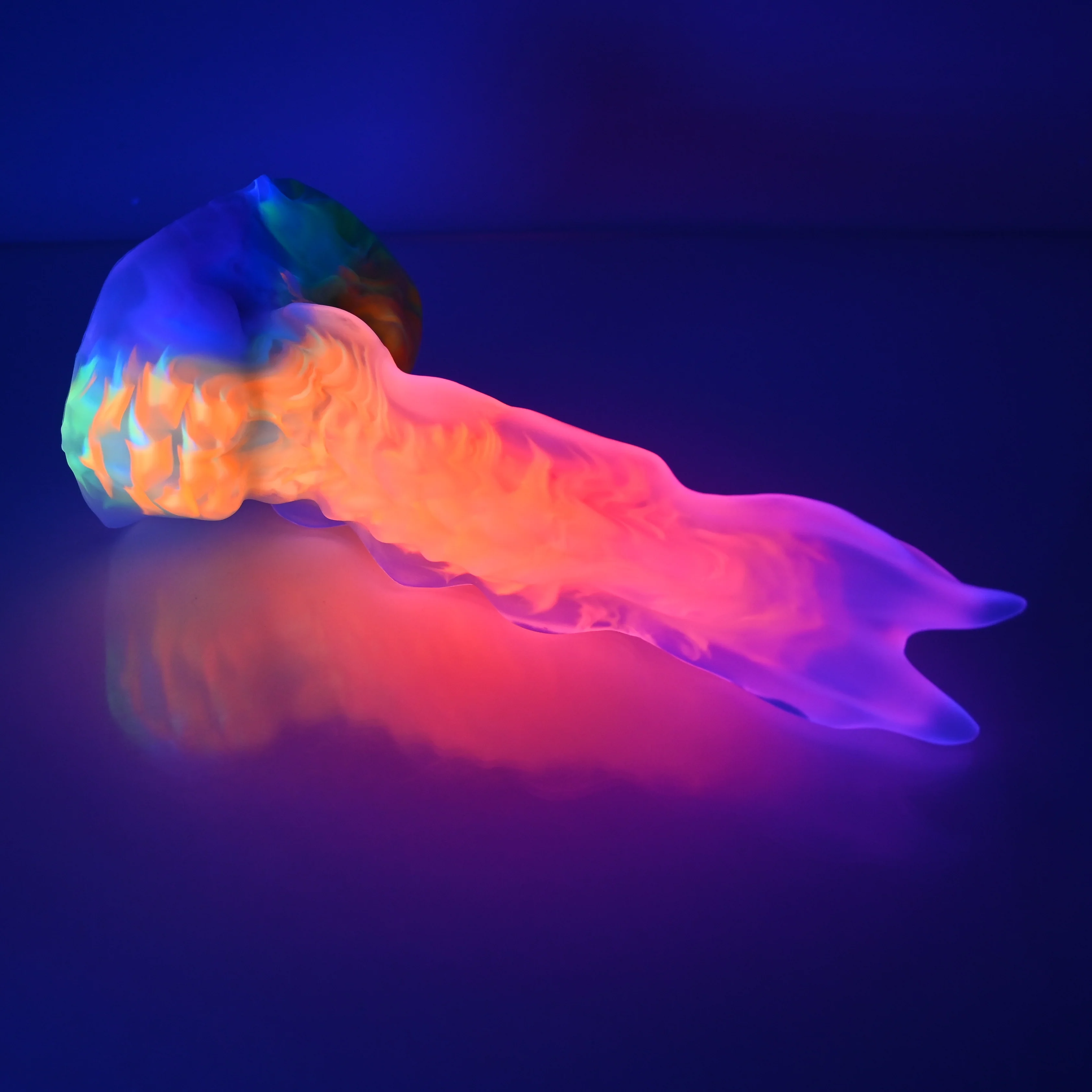 V2TCC83 Snark's Maw Small NC 0031 UV - Image 3