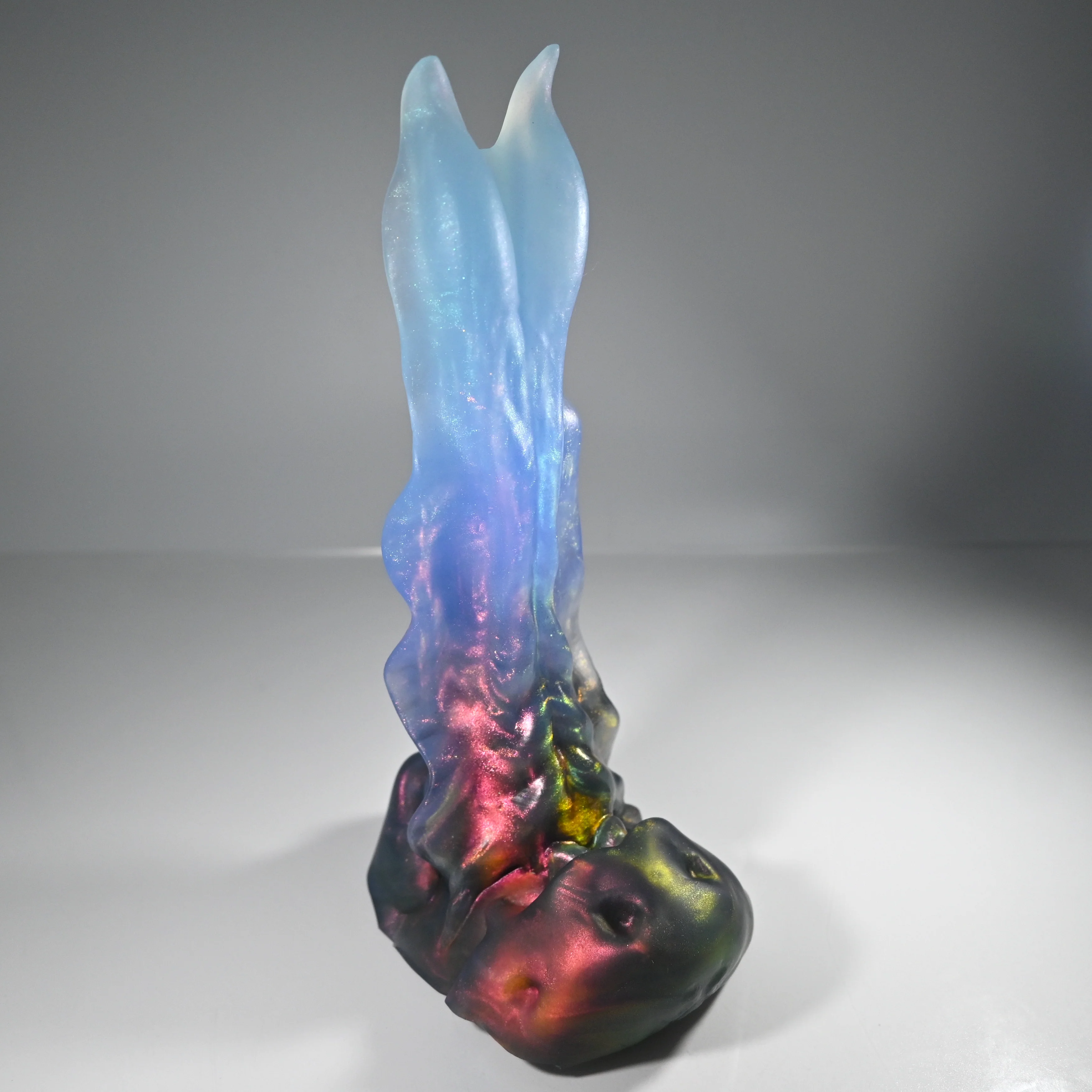 V2TDY83 Snark's Maw Small NC 0031 UV CS