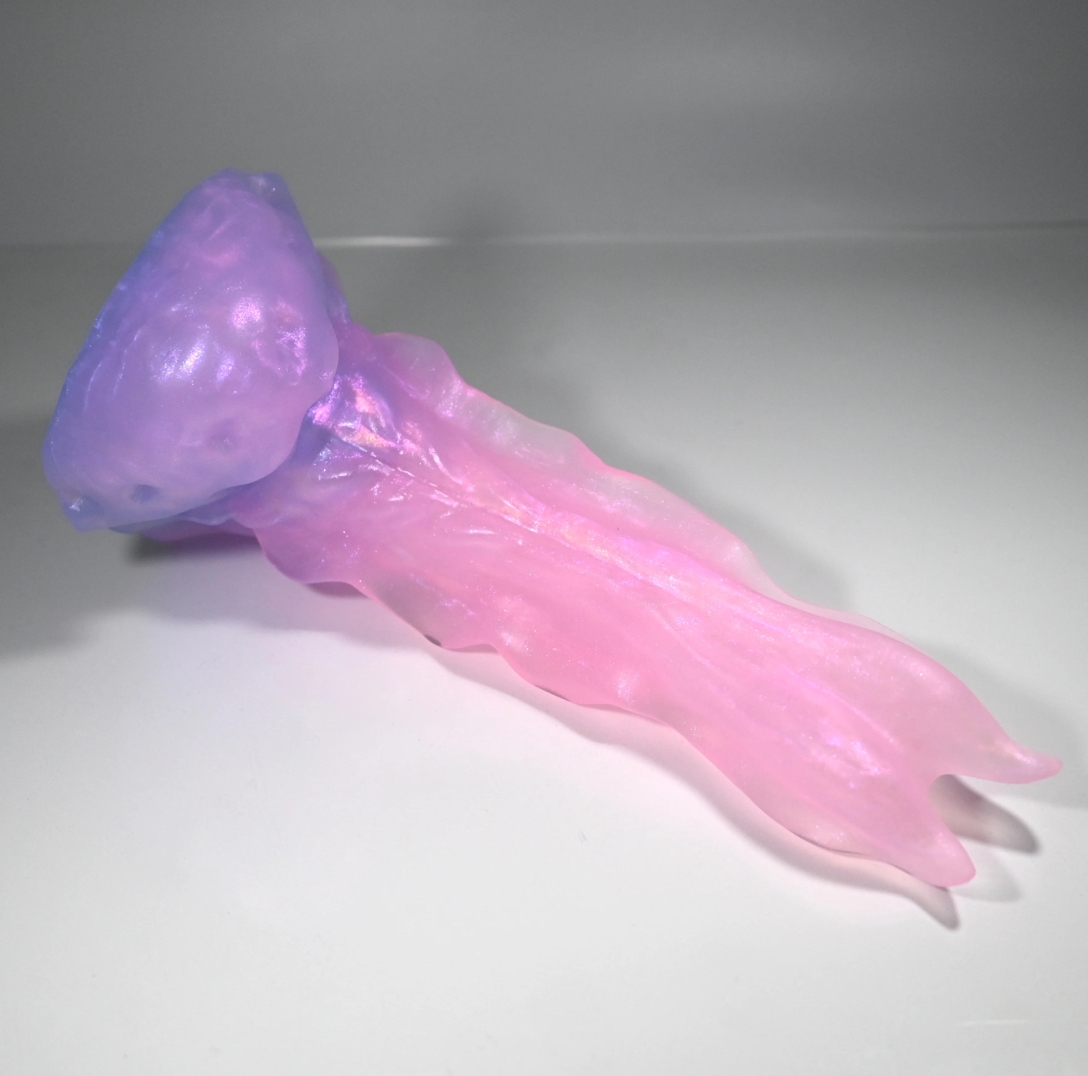 V2TEV98 Snark's Maw Small NC 0031 UV CS