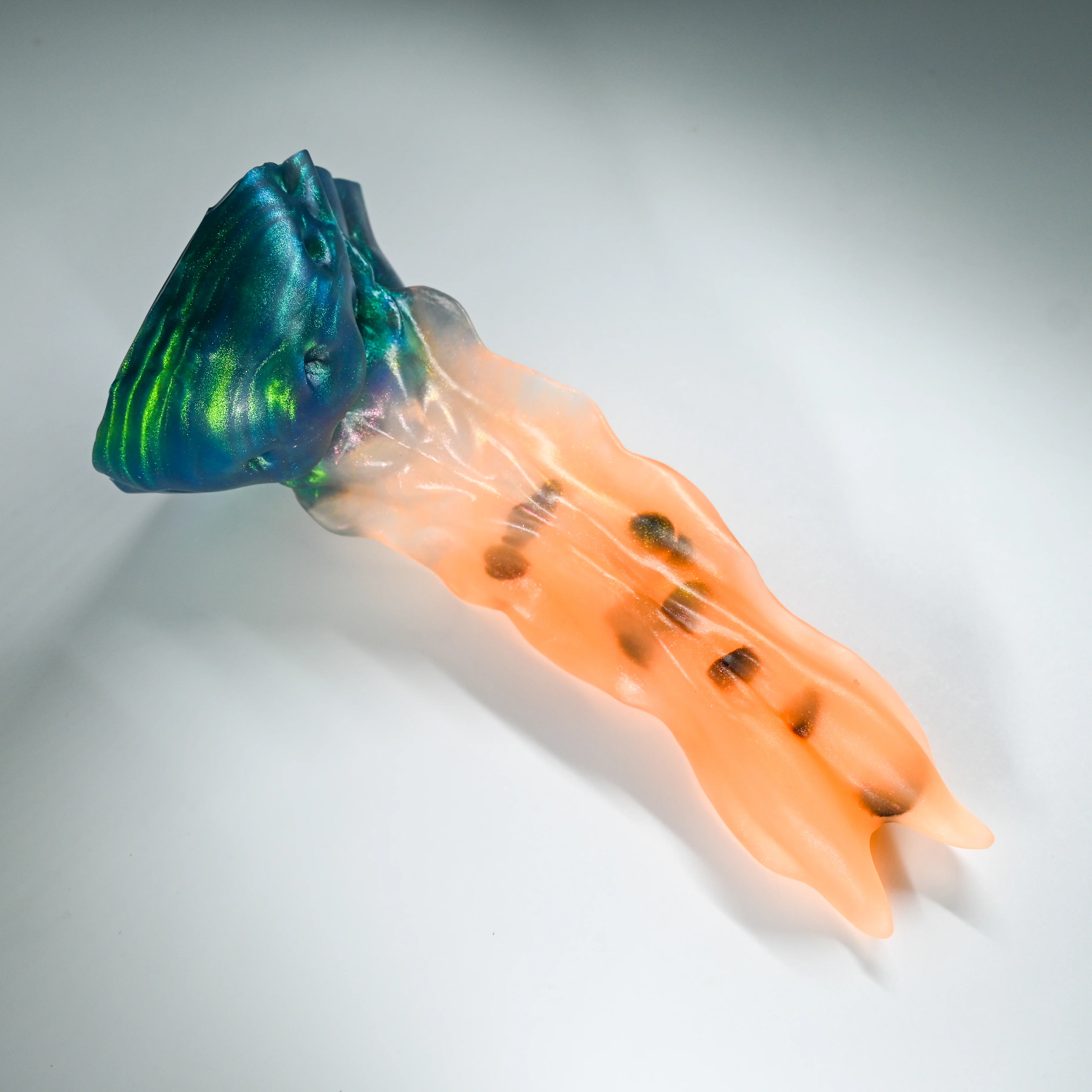V2THL44 Snark's Maw Small NC 0031 UV CS